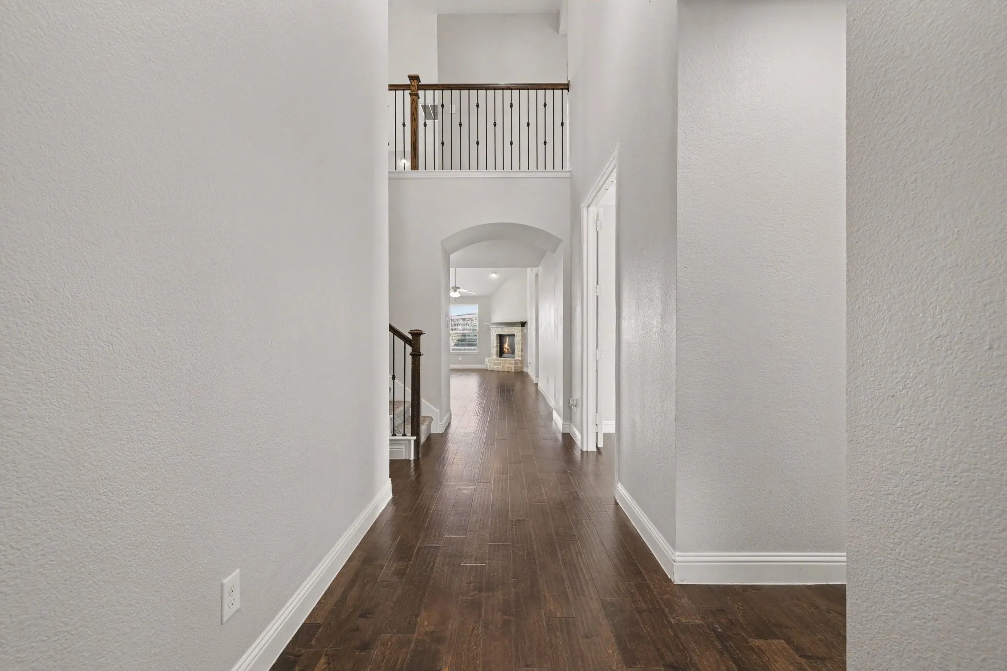 Single Family Residence For Sale in Denton County , 740 Field Crossing, Little Elm, Texas 76227, 4 Bedroom, 3 Bathroom, 2 Garage spaces, 2,786 Sqft, built in 2016, mls#21316729, Real Estate Agent in Little Elm, Homes For Sale in Denton county, Homes For Sale in Little Elm, Realtor in Little Elm Texas, Real Estate Brokerage Independent Realty Texas, Luminita Cordes Realtor