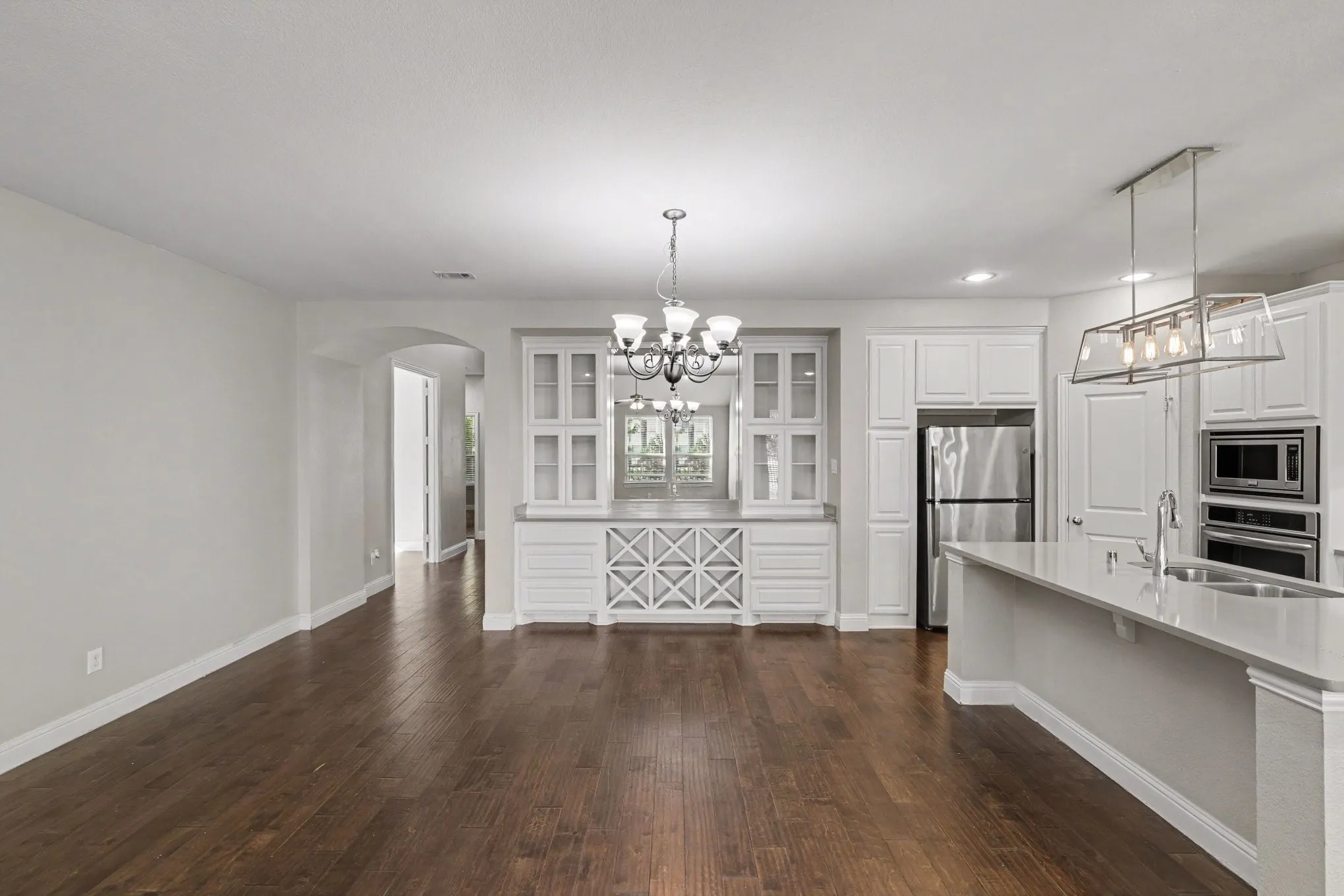Single Family Residence For Sale in Denton County , 740 Field Crossing, Little Elm, Texas 76227, 4 Bedroom, 3 Bathroom, 2 Garage spaces, 2,786 Sqft, built in 2016, mls#21316729, Real Estate Agent in Little Elm, Homes For Sale in Denton county, Homes For Sale in Little Elm, Realtor in Little Elm Texas, Real Estate Brokerage Independent Realty Texas, Luminita Cordes Realtor