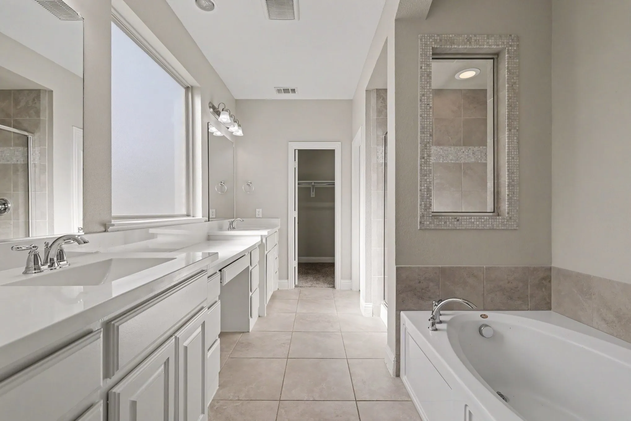 Single Family Residence For Sale in Denton County , 740 Field Crossing, Little Elm, Texas 76227, 4 Bedroom, 3 Bathroom, 2 Garage spaces, 2,786 Sqft, built in 2016, mls#21316729, Real Estate Agent in Little Elm, Homes For Sale in Denton county, Homes For Sale in Little Elm, Realtor in Little Elm Texas, Real Estate Brokerage Independent Realty Texas, Luminita Cordes Realtor