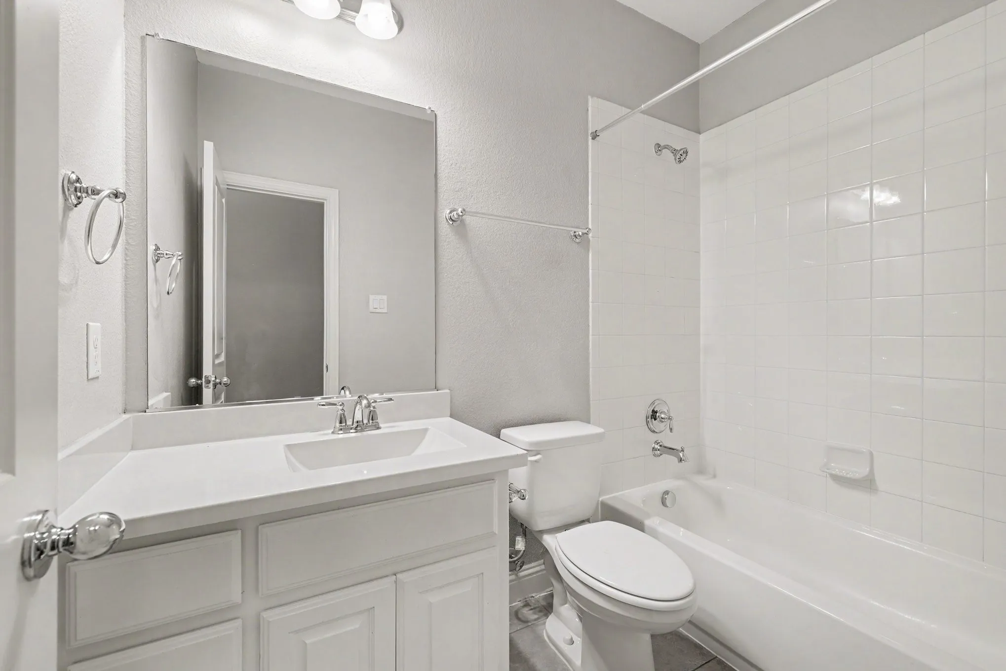 Single Family Residence For Sale in Denton County , 740 Field Crossing, Little Elm, Texas 76227, 4 Bedroom, 3 Bathroom, 2 Garage spaces, 2,786 Sqft, built in 2016, mls#21316729, Real Estate Agent in Little Elm, Homes For Sale in Denton county, Homes For Sale in Little Elm, Realtor in Little Elm Texas, Real Estate Brokerage Independent Realty Texas, Luminita Cordes Realtor