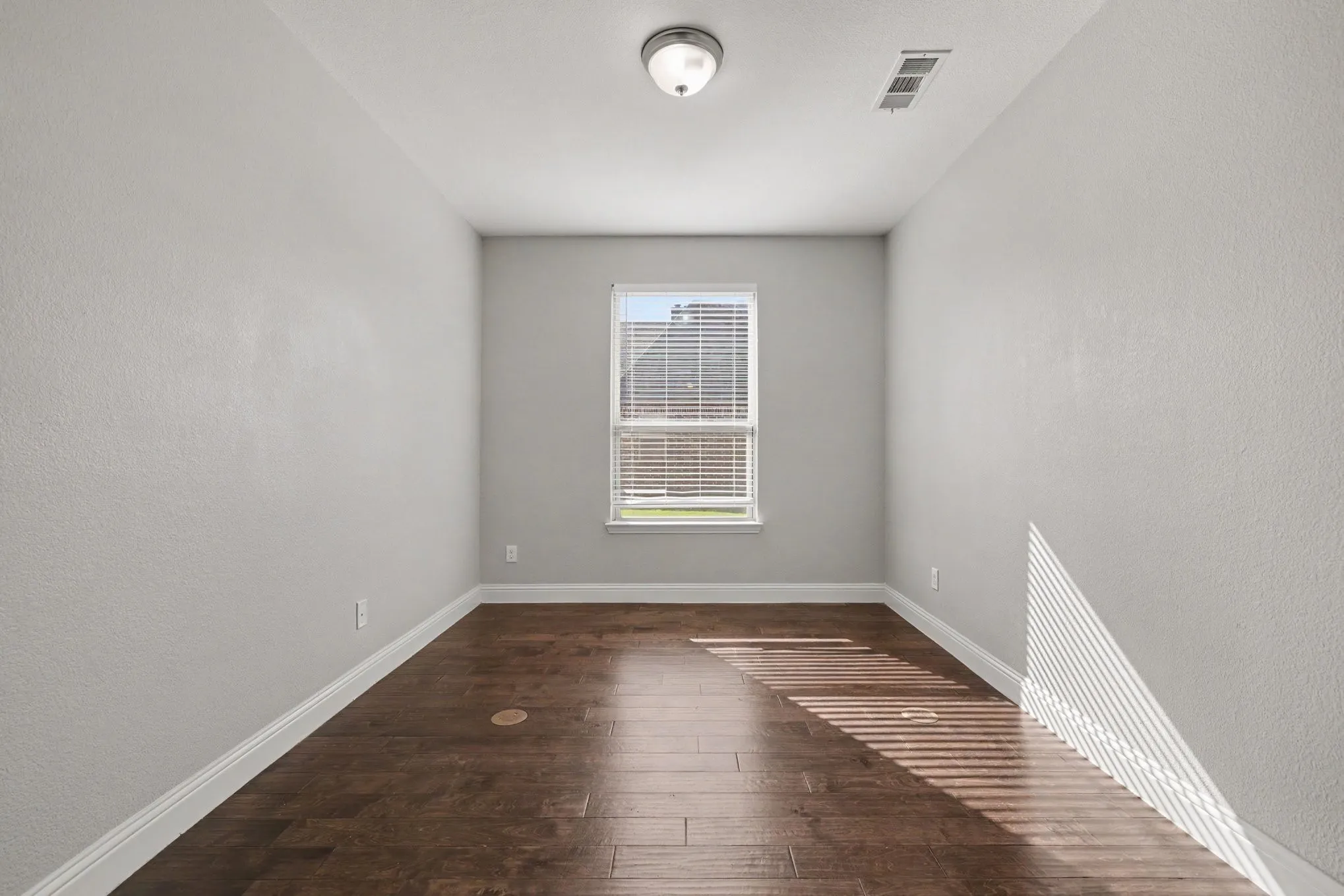 Single Family Residence For Sale in Denton County , 740 Field Crossing, Little Elm, Texas 76227, 4 Bedroom, 3 Bathroom, 2 Garage spaces, 2,786 Sqft, built in 2016, mls#21316729, Real Estate Agent in Little Elm, Homes For Sale in Denton county, Homes For Sale in Little Elm, Realtor in Little Elm Texas, Real Estate Brokerage Independent Realty Texas, Luminita Cordes Realtor