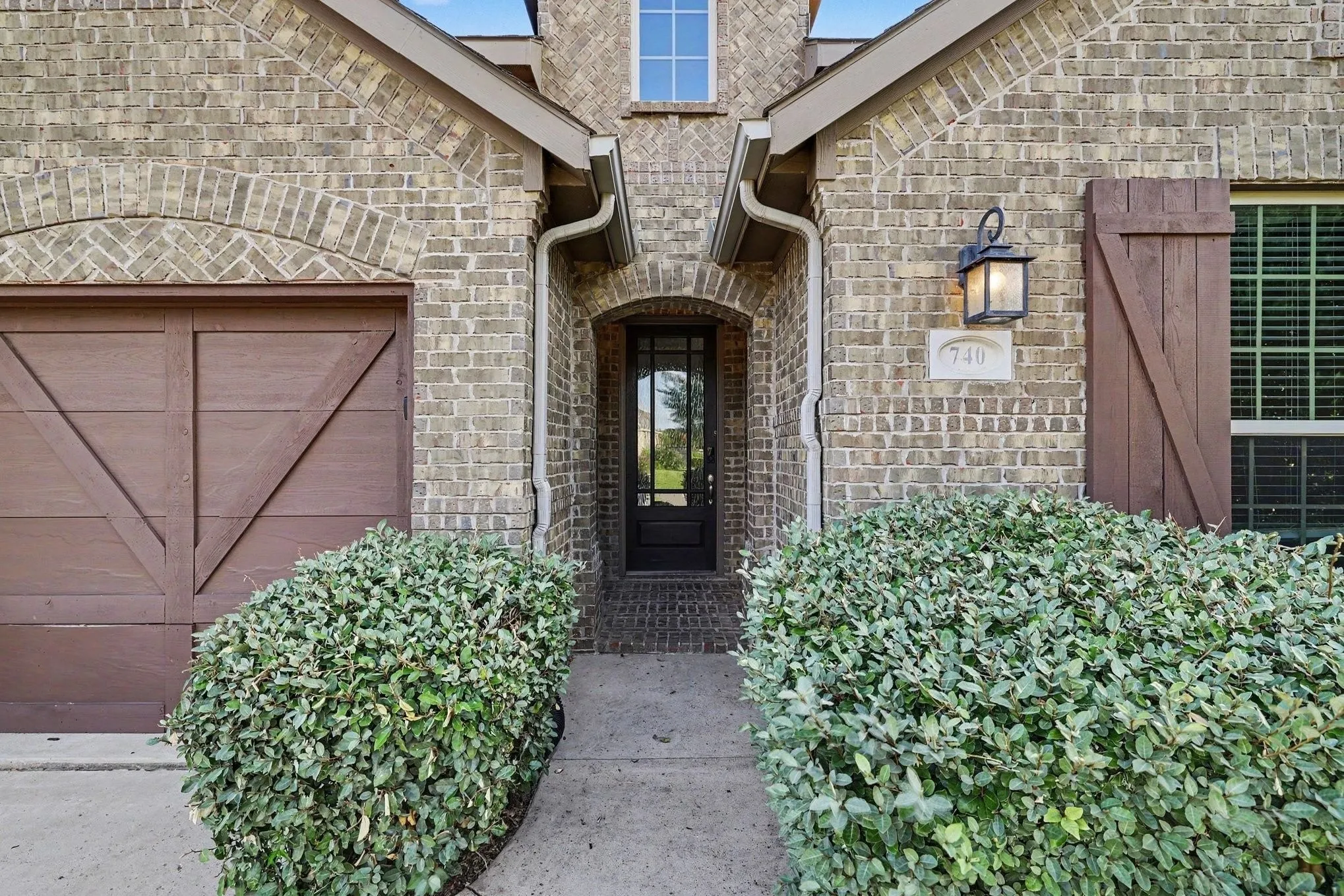 Single Family Residence For Sale in Denton County , 740 Field Crossing, Little Elm, Texas 76227, 4 Bedroom, 3 Bathroom, 2 Garage spaces, 2,786 Sqft, built in 2016, mls#21316729, Real Estate Agent in Little Elm, Homes For Sale in Denton county, Homes For Sale in Little Elm, Realtor in Little Elm Texas, Real Estate Brokerage Independent Realty Texas, Luminita Cordes Realtor