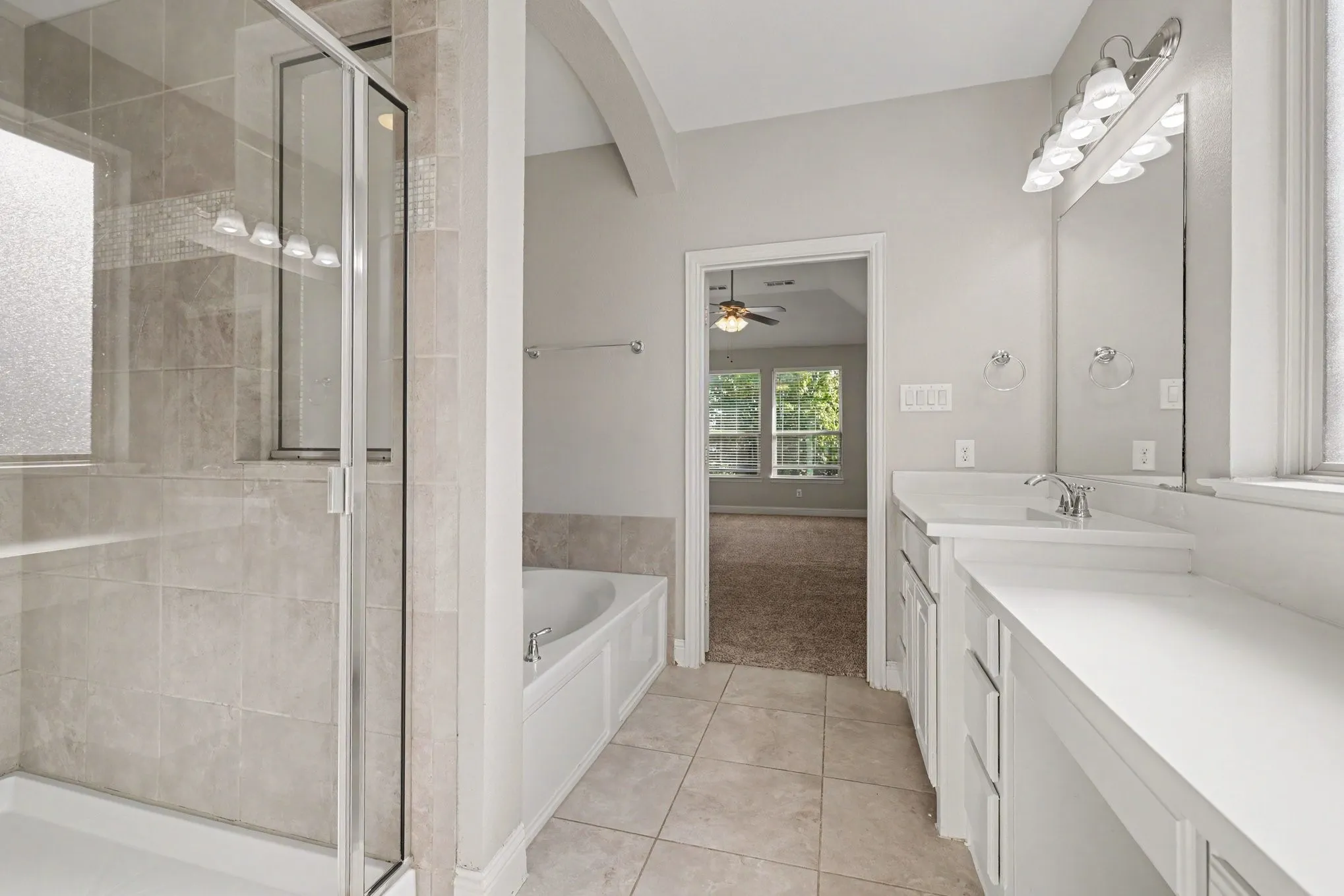 Single Family Residence For Sale in Denton County , 740 Field Crossing, Little Elm, Texas 76227, 4 Bedroom, 3 Bathroom, 2 Garage spaces, 2,786 Sqft, built in 2016, mls#21316729, Real Estate Agent in Little Elm, Homes For Sale in Denton county, Homes For Sale in Little Elm, Realtor in Little Elm Texas, Real Estate Brokerage Independent Realty Texas, Luminita Cordes Realtor
