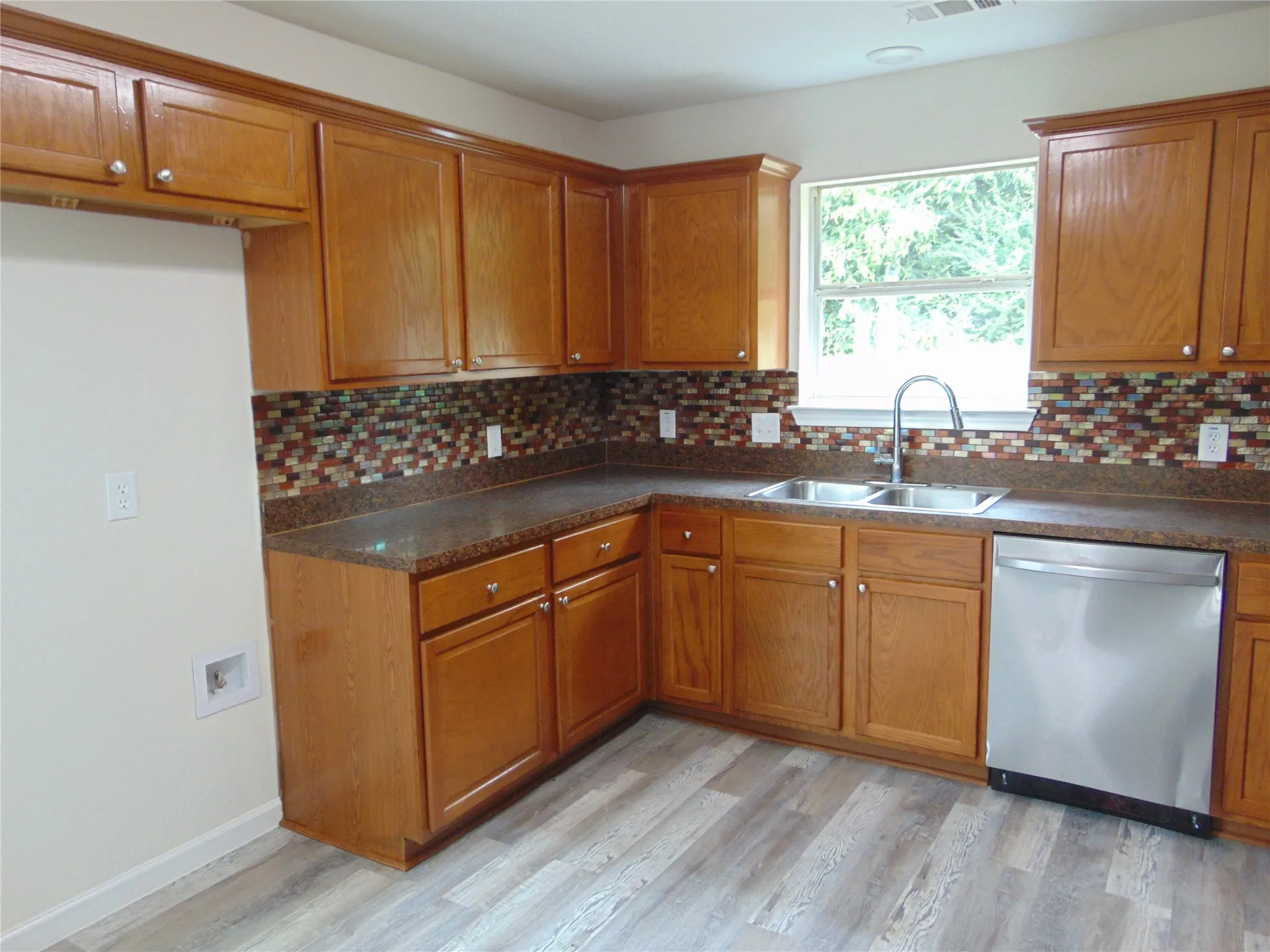 Single Family Residence For Sale in Dallas County , 2538 Camel Court, Dallas, Texas 75241, 3 Bedroom, 2 Bathroom, 2 Garage spaces, 1,377 Sqft, built in 2006, mls#21334862, Real Estate Agent in Dallas, Homes For Sale in Dallas county, Homes For Sale in Dallas, Realtor in Dallas Texas, Real Estate Brokerage Independent Realty Texas, Luminita Cordes Realtor