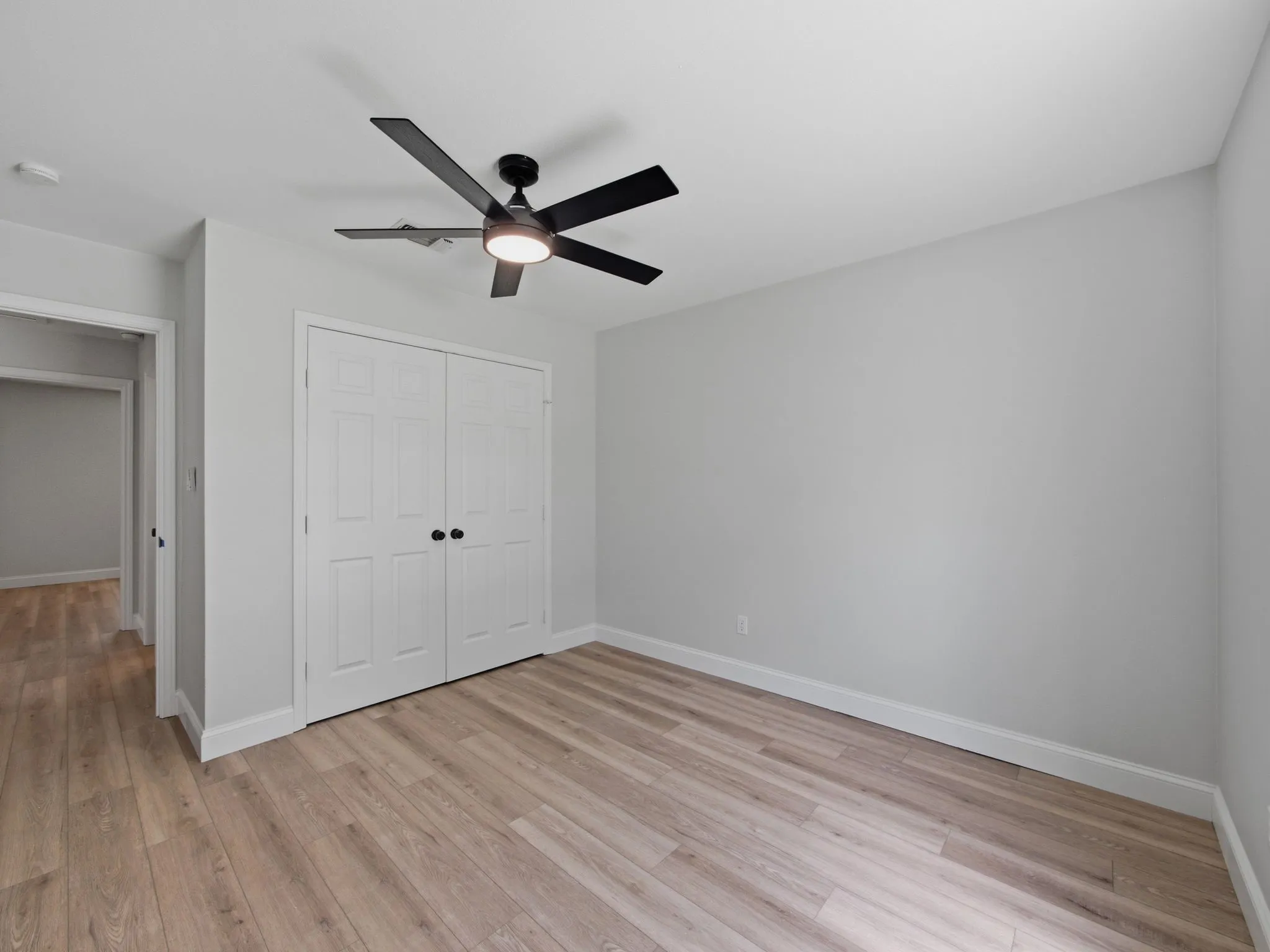 Single Family Residence For Sale in Henderson County , 105 E Foggle Street, Athens, Texas 75751, 4 Bedroom, 2 Bathroom, Garage spaces, 1,745 Sqft, built in 2000, mls#21340693, Real Estate Agent in Athens, Homes For Sale in Henderson county, Homes For Sale in Athens, Realtor in Athens Texas, Real Estate Brokerage Independent Realty Texas, Luminita Cordes Realtor