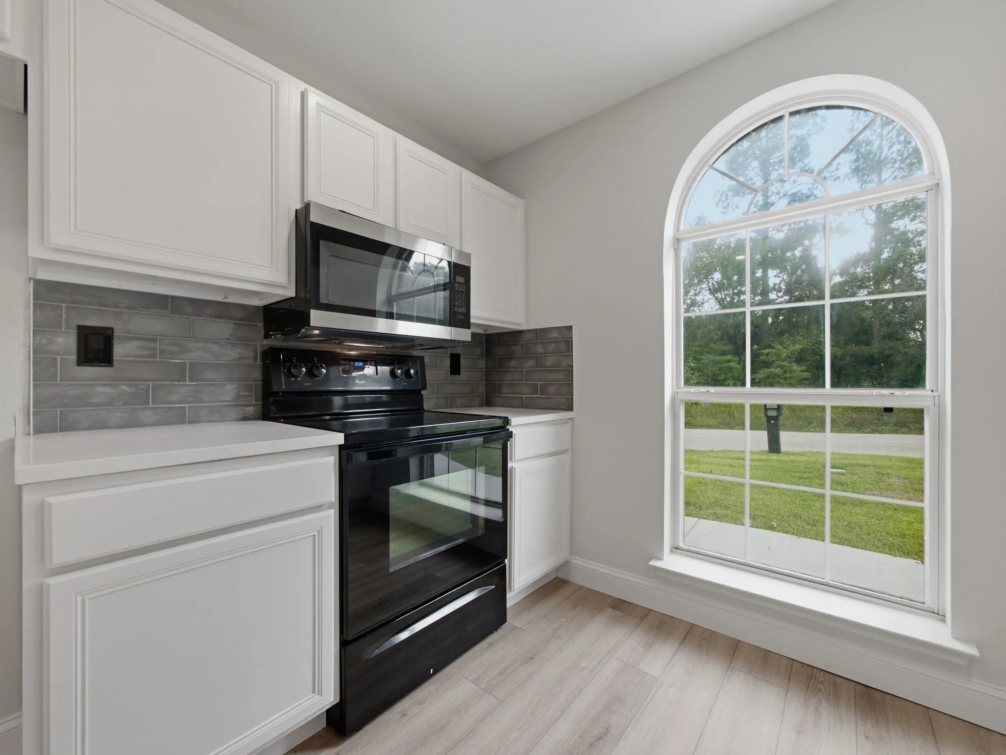 Single Family Residence For Sale in Henderson County , 105 E Foggle Street, Athens, Texas 75751, 4 Bedroom, 2 Bathroom, Garage spaces, 1,745 Sqft, built in 2000, mls#21340693, Real Estate Agent in Athens, Homes For Sale in Henderson county, Homes For Sale in Athens, Realtor in Athens Texas, Real Estate Brokerage Independent Realty Texas, Luminita Cordes Realtor