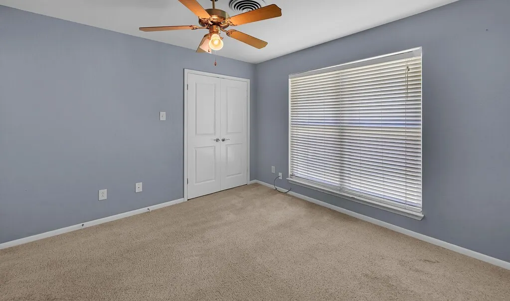 Single Family Residence For Sale in Mc Lennan County , 56 Sugar Creek Place, Woodway, Texas 76712, 4 Bedroom, 2 Bathroom, 2 Garage spaces, 1,977 Sqft, built in 1979, mls#21326807, Real Estate Agent in Woodway, Homes For Sale in Mc Lennan county, Homes For Sale in Woodway, Realtor in Woodway Texas, Real Estate Brokerage Independent Realty Texas, Luminita Cordes Realtor