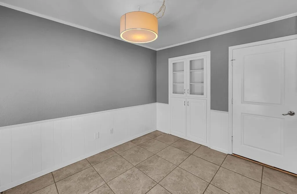 Single Family Residence For Sale in Mc Lennan County , 56 Sugar Creek Place, Woodway, Texas 76712, 4 Bedroom, 2 Bathroom, 2 Garage spaces, 1,977 Sqft, built in 1979, mls#21326807, Real Estate Agent in Woodway, Homes For Sale in Mc Lennan county, Homes For Sale in Woodway, Realtor in Woodway Texas, Real Estate Brokerage Independent Realty Texas, Luminita Cordes Realtor