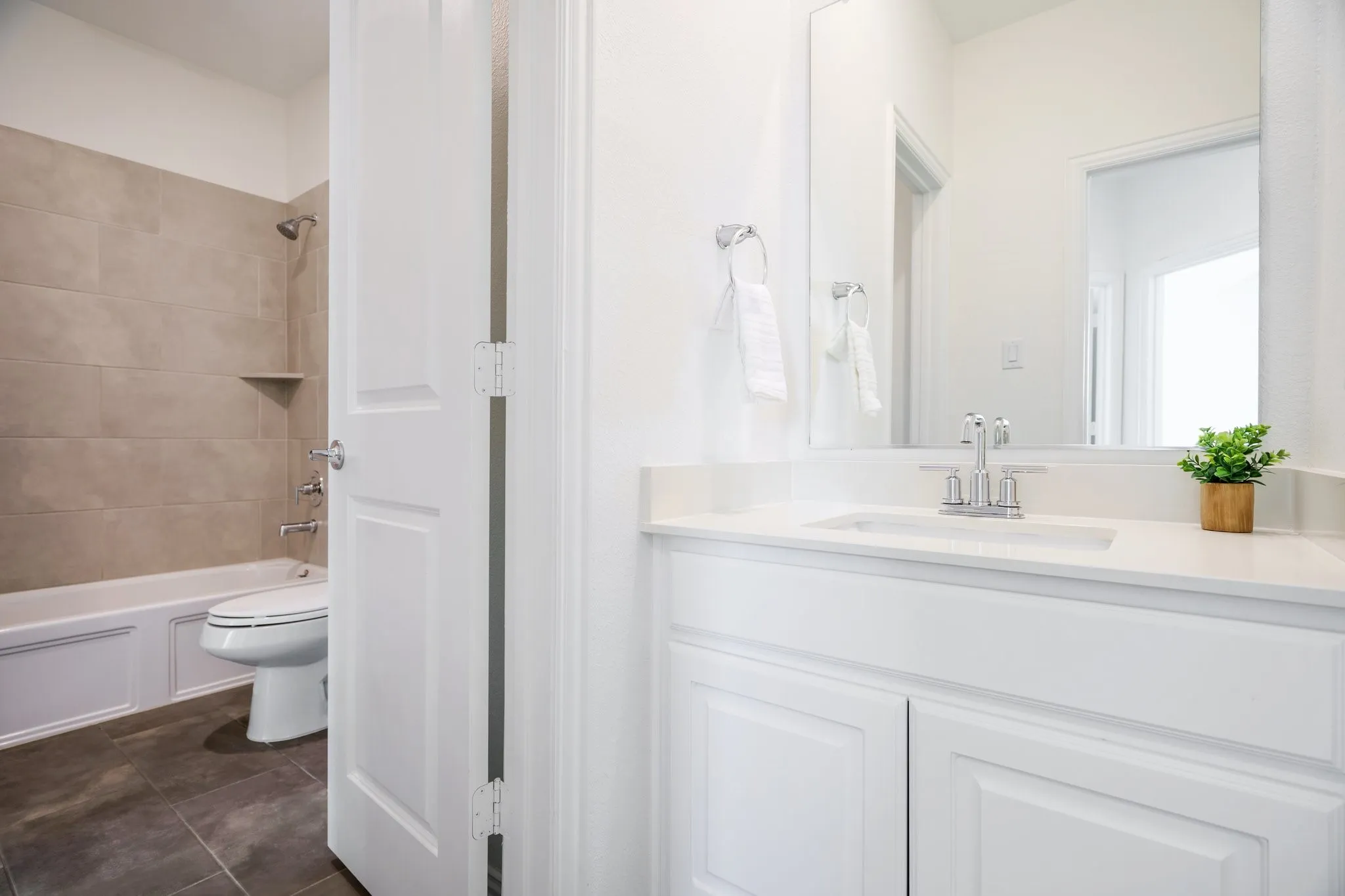 Single Family Residence For Rent in Collin County , 7470 Sanctuary Drive, Frisco, Texas 75033, 4 Bedroom, 4 Bathroom, 3 Garage spaces, 3,267 Sqft, built in 2021, mls#21327412, Real Estate Agent in Frisco, Homes For Rent in Collin county, Homes For Rent in Frisco, Realtor in Frisco Texas, Real Estate Brokerage Independent Realty Texas, Luminita Cordes Realtor