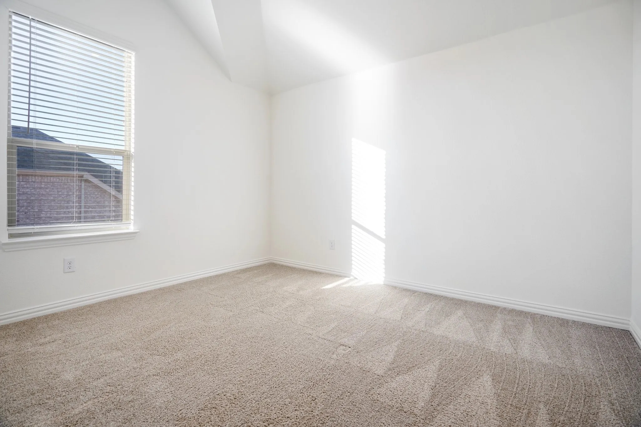 Single Family Residence For Rent in Collin County , 7470 Sanctuary Drive, Frisco, Texas 75033, 4 Bedroom, 4 Bathroom, 3 Garage spaces, 3,267 Sqft, built in 2021, mls#21327412, Real Estate Agent in Frisco, Homes For Rent in Collin county, Homes For Rent in Frisco, Realtor in Frisco Texas, Real Estate Brokerage Independent Realty Texas, Luminita Cordes Realtor