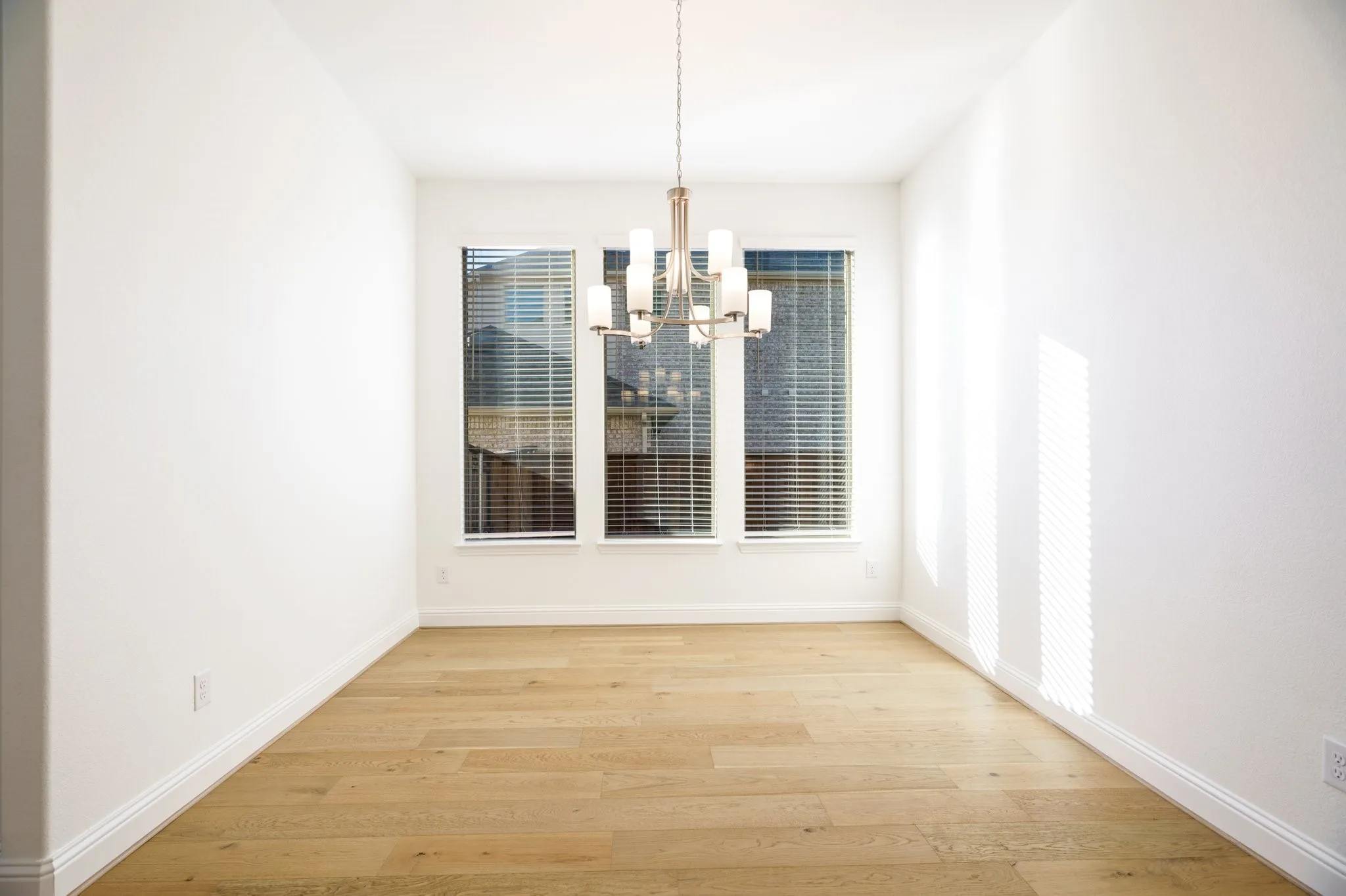 Single Family Residence For Rent in Collin County , 7470 Sanctuary Drive, Frisco, Texas 75033, 4 Bedroom, 4 Bathroom, 3 Garage spaces, 3,267 Sqft, built in 2021, mls#21327412, Real Estate Agent in Frisco, Homes For Rent in Collin county, Homes For Rent in Frisco, Realtor in Frisco Texas, Real Estate Brokerage Independent Realty Texas, Luminita Cordes Realtor