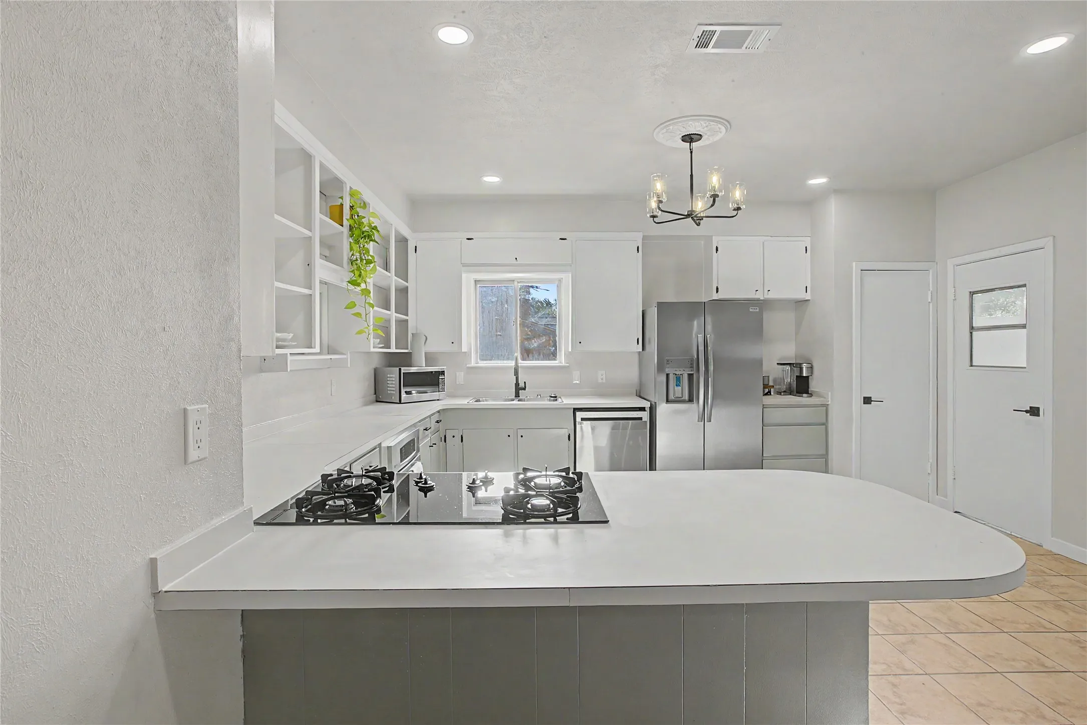 Single Family Residence For Sale in Tarrant County , 7232 Monterrey Drive, Fort Worth, Texas 76112, 3 Bedroom, 2 Bathroom, Garage spaces, 2,250 Sqft, built in 1963, mls#21340070, Real Estate Agent in Fort Worth, Homes For Sale in Tarrant county, Homes For Sale in Fort Worth, Realtor in Fort Worth Texas, Real Estate Brokerage Independent Realty Texas, Luminita Cordes Realtor