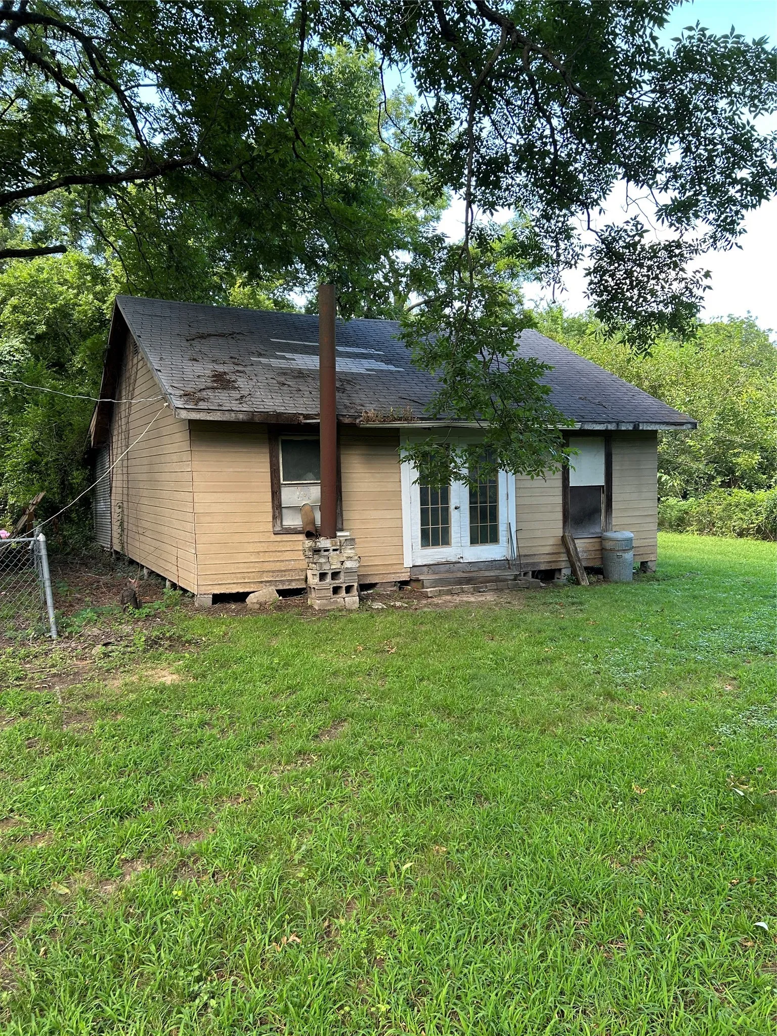 Single Family Residence For Sale in Lamar County , 1213 & 1305 Pine Bluff Street, Paris, Texas 75460, 6 Bedroom, 2 Bathroom, Garage spaces, 3,656 Sqft, built in 0, mls#21338434, Real Estate Agent in Paris, Homes For Sale in Lamar county, Homes For Sale in Paris, Realtor in Paris Texas, Real Estate Brokerage Independent Realty Texas, Luminita Cordes Realtor