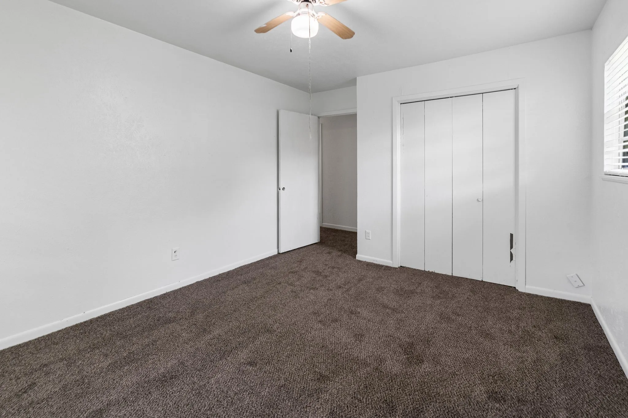 Single Family Residence For Rent in Hunt County , 3500 Nashville Avenue, Greenville, Texas 75402, 3 Bedroom, 2 Bathroom, 2 Garage spaces, 1,596 Sqft, built in 1963, mls#21340918, Real Estate Agent in Greenville, Homes For Rent in Hunt county, Homes For Rent in Greenville, Realtor in Greenville Texas, Real Estate Brokerage Independent Realty Texas, Luminita Cordes Realtor