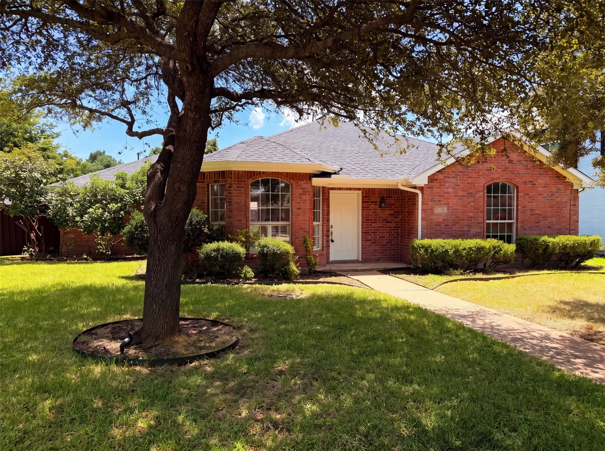 Single Family Residence For Sale in Collin County , 405 Kathy Lane, Wylie, Texas 75098, 3 Bedroom, 2 Bathroom, 2 Garage spaces, 1,503 Sqft, built in 1997, mls#21340922, Real Estate Agent in Wylie, Homes For Sale in Collin county, Homes For Sale in Wylie, Realtor in Wylie Texas, Real Estate Brokerage Independent Realty Texas, Luminita Cordes Realtor