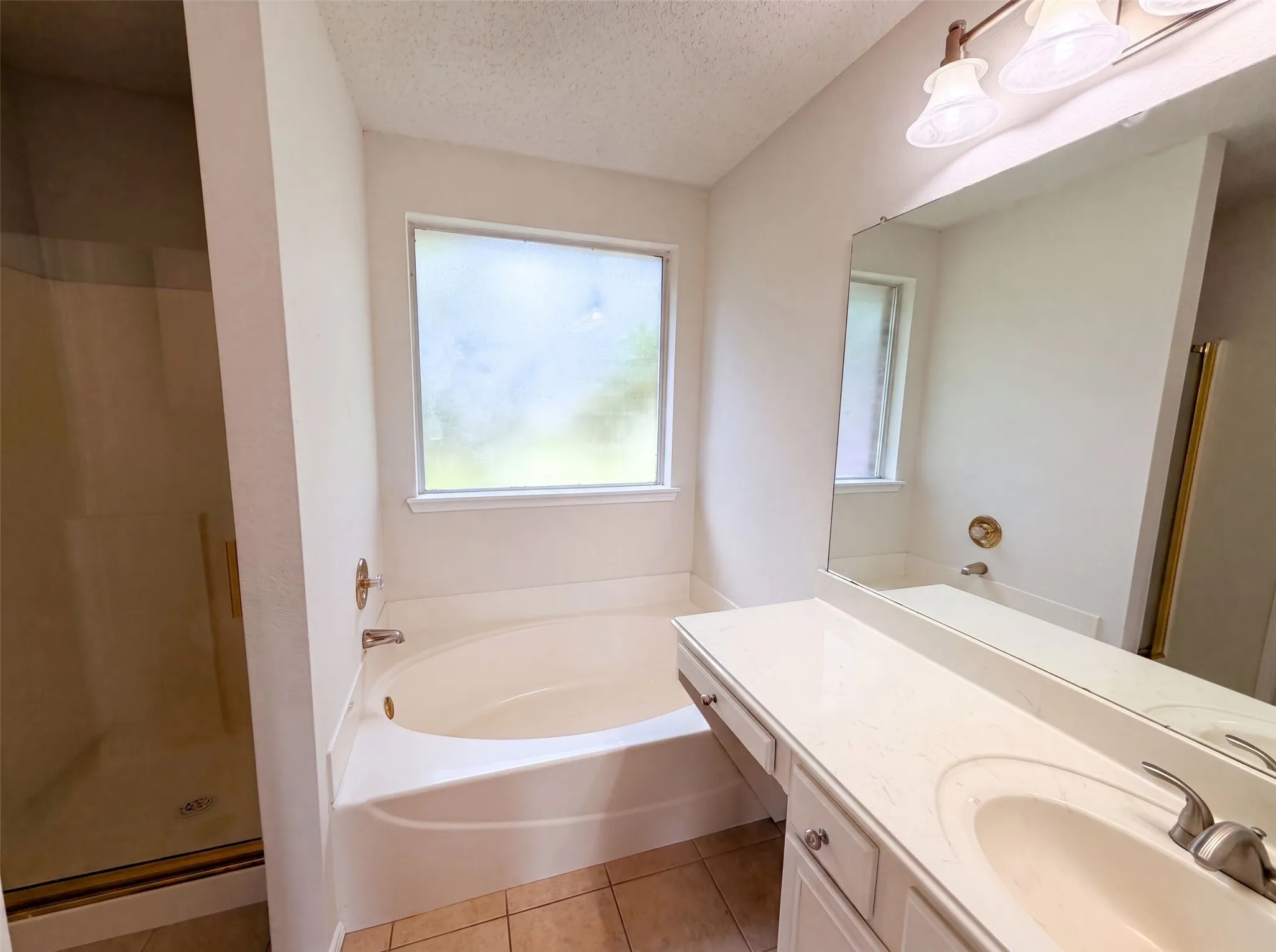 Single Family Residence For Sale in Collin County , 405 Kathy Lane, Wylie, Texas 75098, 3 Bedroom, 2 Bathroom, 2 Garage spaces, 1,503 Sqft, built in 1997, mls#21340922, Real Estate Agent in Wylie, Homes For Sale in Collin county, Homes For Sale in Wylie, Realtor in Wylie Texas, Real Estate Brokerage Independent Realty Texas, Luminita Cordes Realtor