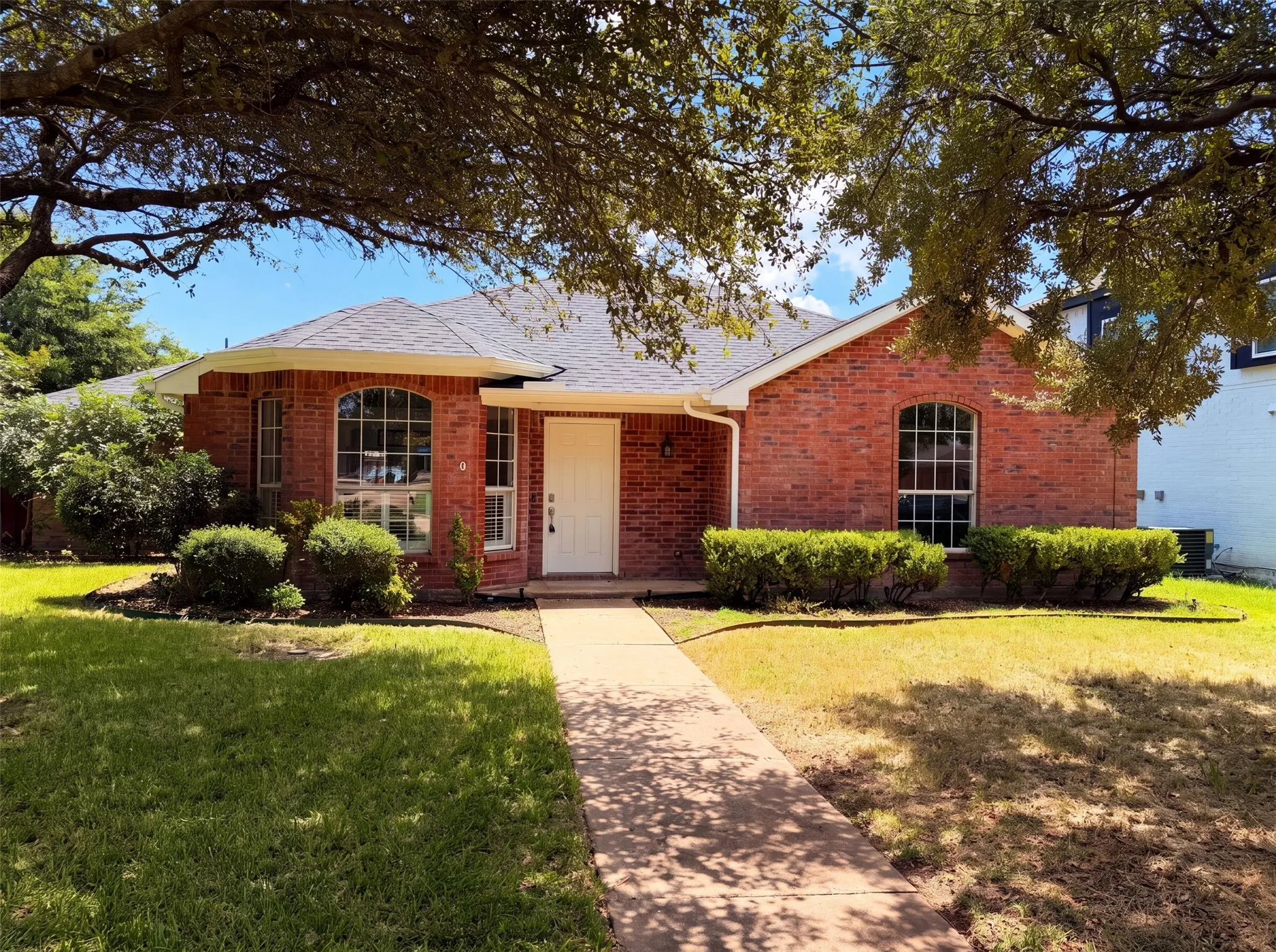 Single Family Residence For Sale in Collin County , 405 Kathy Lane, Wylie, Texas 75098, 3 Bedroom, 2 Bathroom, 2 Garage spaces, 1,503 Sqft, built in 1997, mls#21340922, Real Estate Agent in Wylie, Homes For Sale in Collin county, Homes For Sale in Wylie, Realtor in Wylie Texas, Real Estate Brokerage Independent Realty Texas, Luminita Cordes Realtor