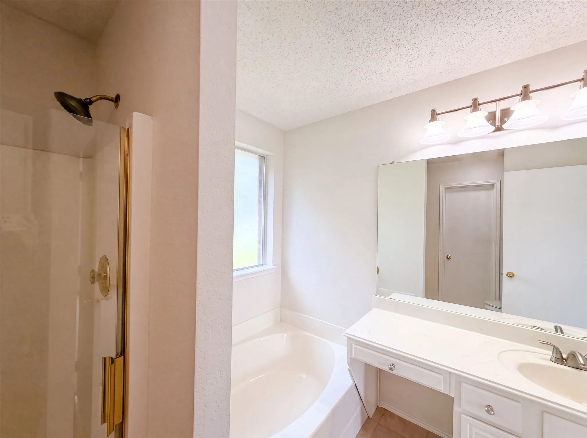 Single Family Residence For Sale in Collin County , 405 Kathy Lane, Wylie, Texas 75098, 3 Bedroom, 2 Bathroom, 2 Garage spaces, 1,503 Sqft, built in 1997, mls#21340922, Real Estate Agent in Wylie, Homes For Sale in Collin county, Homes For Sale in Wylie, Realtor in Wylie Texas, Real Estate Brokerage Independent Realty Texas, Luminita Cordes Realtor
