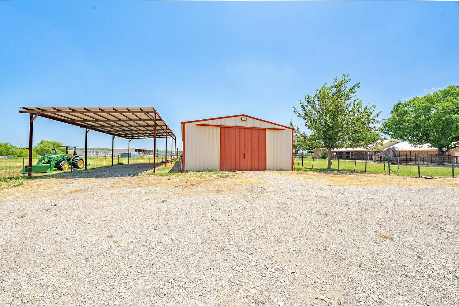 Single Family Residence For Sale in Denton County , 3472 N Masch Branch Road, Denton, Texas 76207, 4 Bedroom, 3 Bathroom, 2 Garage spaces, 2,393 Sqft, built in 1983, mls#21340153, Real Estate Agent in Denton, Homes For Sale in Denton county, Homes For Sale in Denton, Realtor in Denton Texas, Real Estate Brokerage Independent Realty Texas, Luminita Cordes Realtor