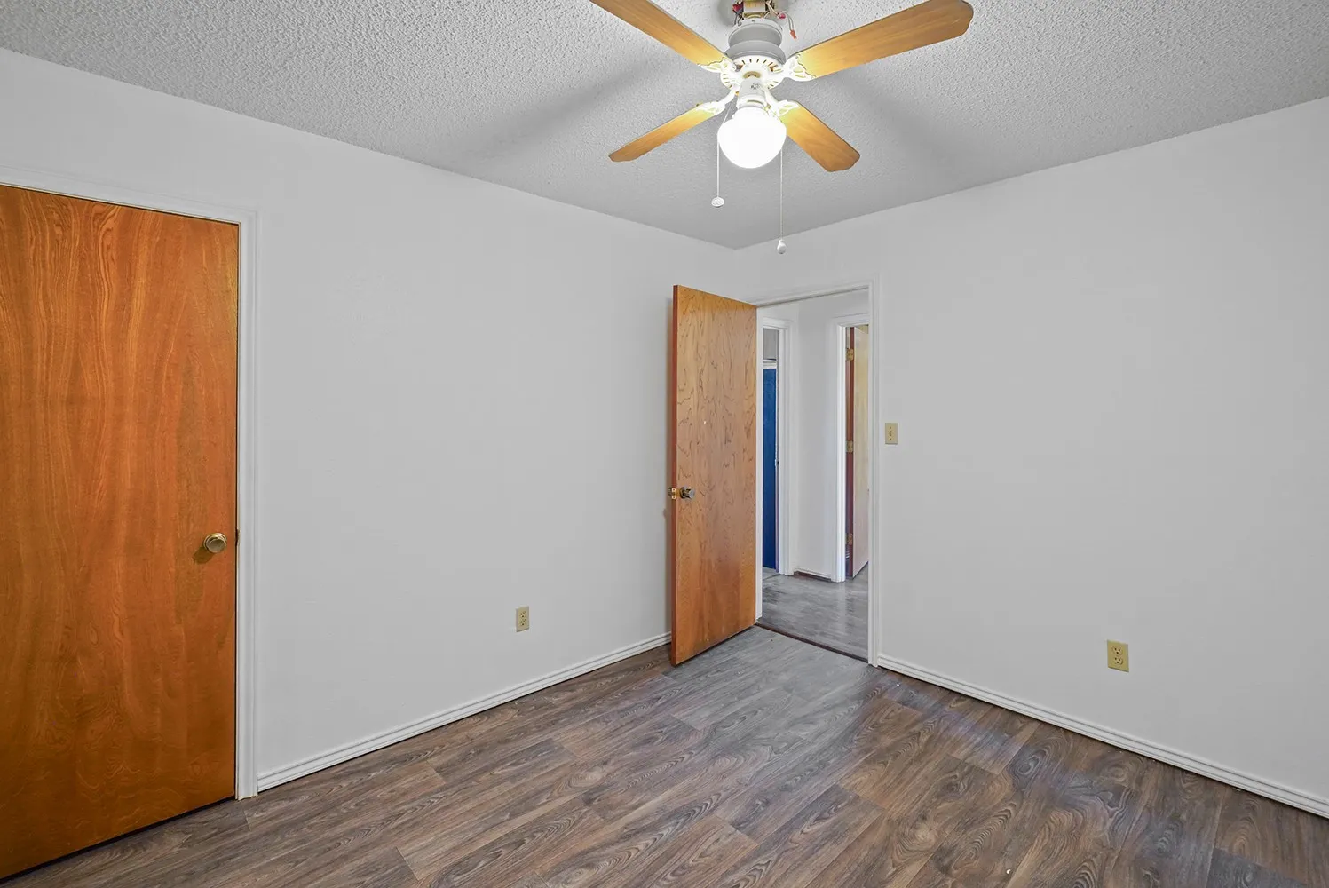 Single Family Residence For Sale in Denton County , 3472 N Masch Branch Road, Denton, Texas 76207, 4 Bedroom, 3 Bathroom, 2 Garage spaces, 2,393 Sqft, built in 1983, mls#21340153, Real Estate Agent in Denton, Homes For Sale in Denton county, Homes For Sale in Denton, Realtor in Denton Texas, Real Estate Brokerage Independent Realty Texas, Luminita Cordes Realtor