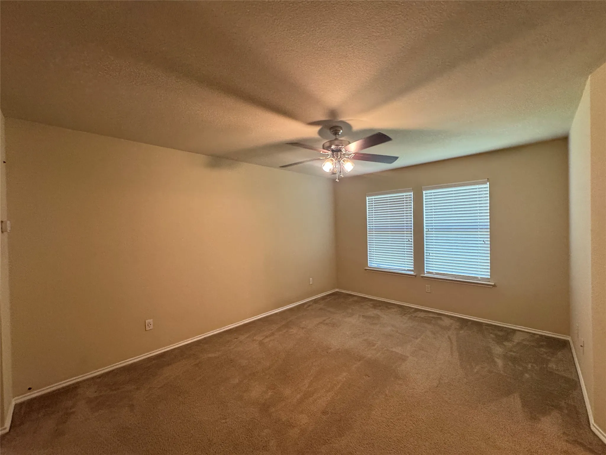 Single Family Residence For Rent in Collin County , 327 Elam Drive, Anna, Texas 75409, 4 Bedroom, 2 Bathroom, 2 Garage spaces, 1,712 Sqft, built in 2014, mls#21340923, Real Estate Agent in Anna, Homes For Rent in Collin county, Homes For Rent in Anna, Realtor in Anna Texas, Real Estate Brokerage Independent Realty Texas, Luminita Cordes Realtor