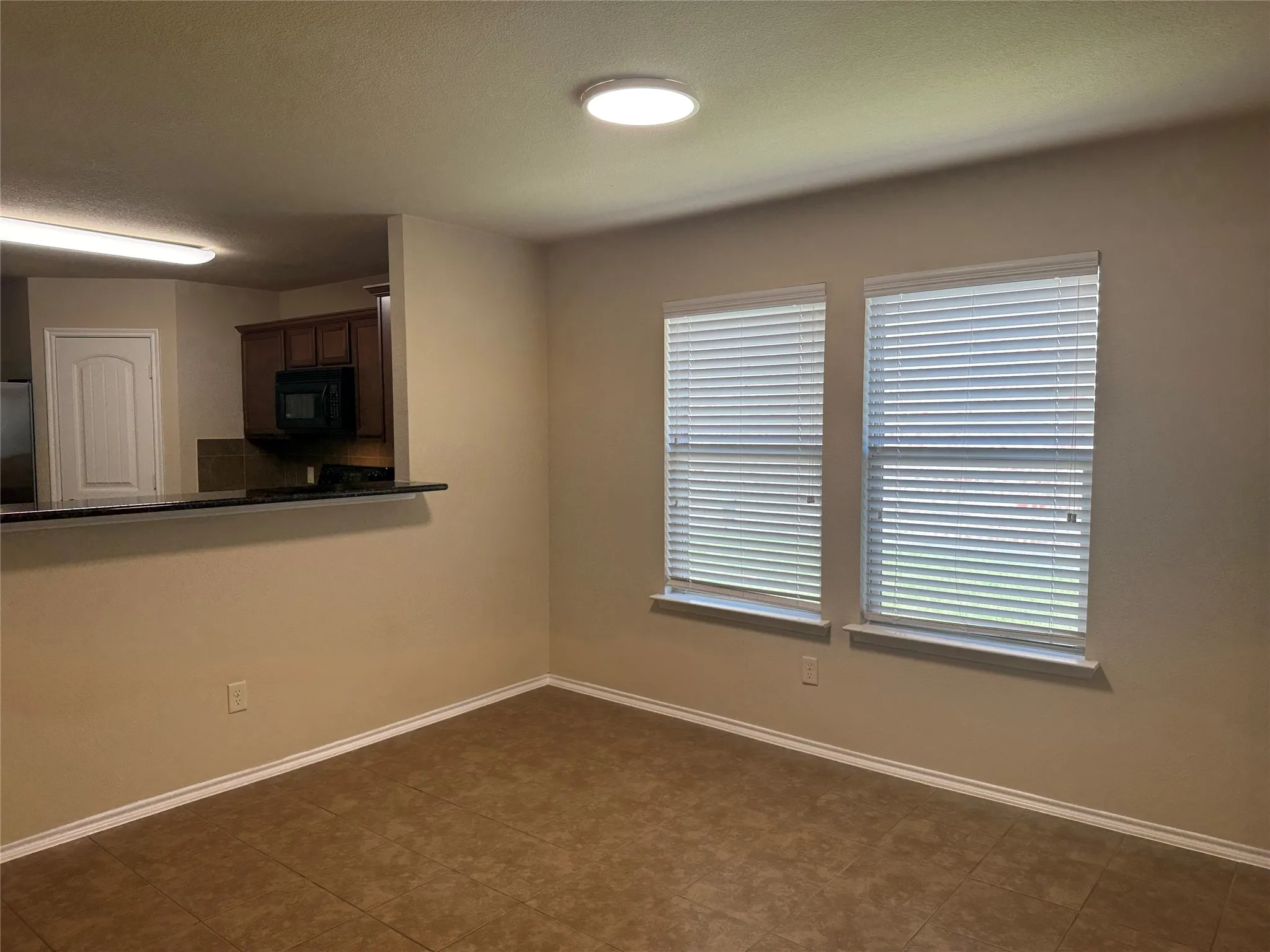 Single Family Residence For Rent in Collin County , 327 Elam Drive, Anna, Texas 75409, 4 Bedroom, 2 Bathroom, 2 Garage spaces, 1,712 Sqft, built in 2014, mls#21340923, Real Estate Agent in Anna, Homes For Rent in Collin county, Homes For Rent in Anna, Realtor in Anna Texas, Real Estate Brokerage Independent Realty Texas, Luminita Cordes Realtor