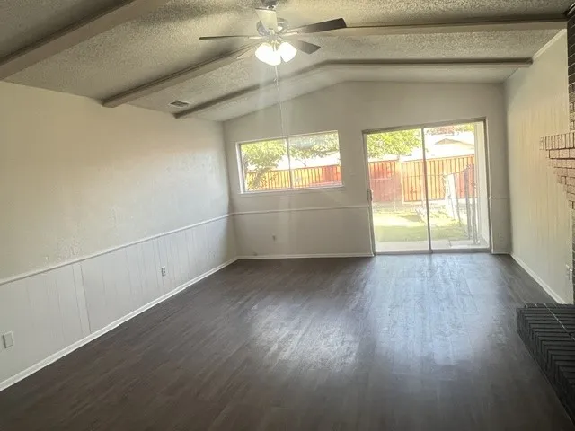 Single Family Residence For Rent in Dallas County , 3610 Matador Drive, Garland, Texas 75042, 4 Bedroom, 2 Bathroom, 2 Garage spaces, 1,806 Sqft, built in 1967, mls#21340908, Real Estate Agent in Garland, Homes For Rent in Dallas county, Homes For Rent in Garland, Realtor in Garland Texas, Real Estate Brokerage Independent Realty Texas, Luminita Cordes Realtor