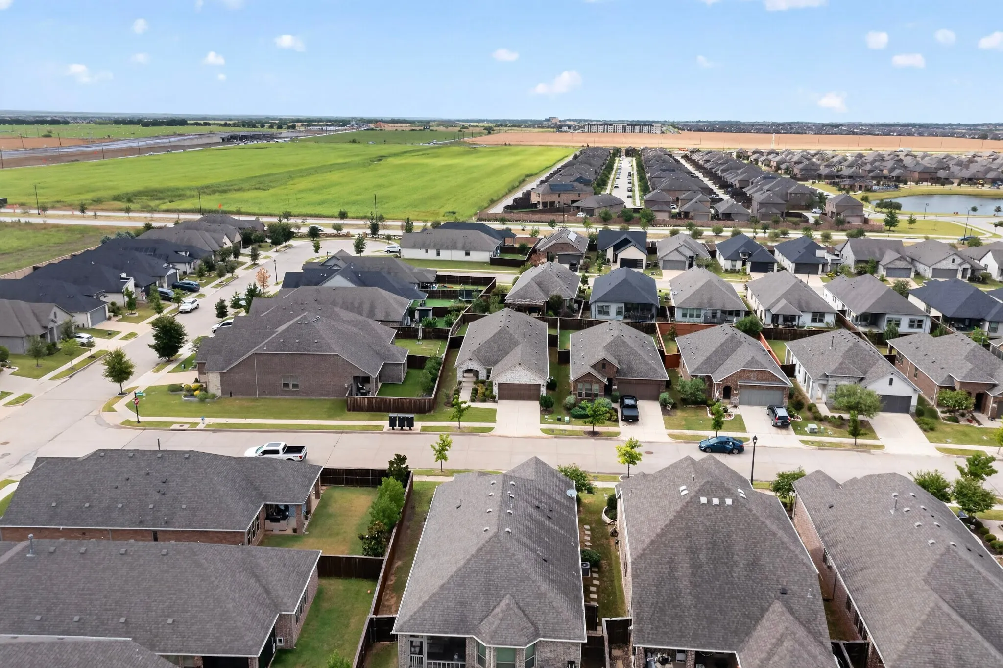 Single Family Residence For Sale in Collin County , 1635 Sweetwater Way, Celina, Texas 75009, 2 Bedroom, 2 Bathroom, 2 Garage spaces, 1,865 Sqft, built in 2020, mls#21340262, Real Estate Agent in Celina, Homes For Sale in Collin county, Homes For Sale in Celina, Realtor in Celina Texas, Real Estate Brokerage Independent Realty Texas, Luminita Cordes Realtor