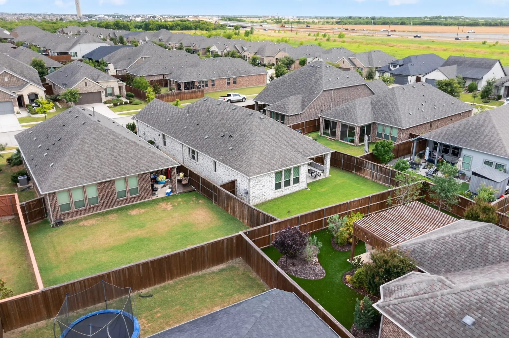 Single Family Residence For Sale in Collin County , 1635 Sweetwater Way, Celina, Texas 75009, 2 Bedroom, 2 Bathroom, 2 Garage spaces, 1,865 Sqft, built in 2020, mls#21340262, Real Estate Agent in Celina, Homes For Sale in Collin county, Homes For Sale in Celina, Realtor in Celina Texas, Real Estate Brokerage Independent Realty Texas, Luminita Cordes Realtor