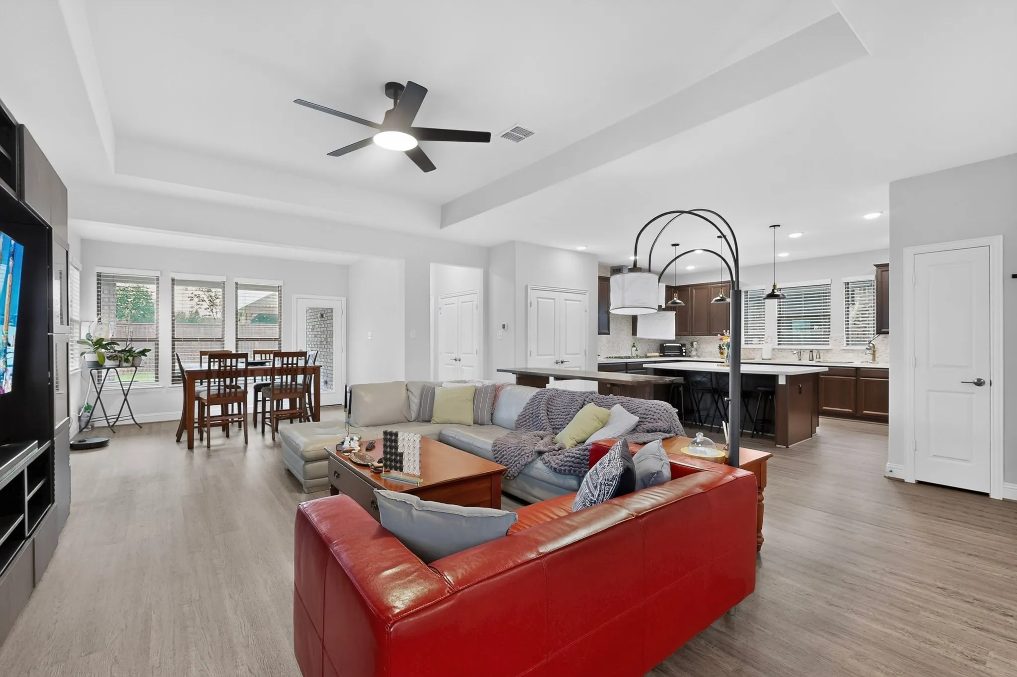 Single Family Residence For Sale in Collin County , 1635 Sweetwater Way, Celina, Texas 75009, 2 Bedroom, 2 Bathroom, 2 Garage spaces, 1,865 Sqft, built in 2020, mls#21340262, Real Estate Agent in Celina, Homes For Sale in Collin county, Homes For Sale in Celina, Realtor in Celina Texas, Real Estate Brokerage Independent Realty Texas, Luminita Cordes Realtor