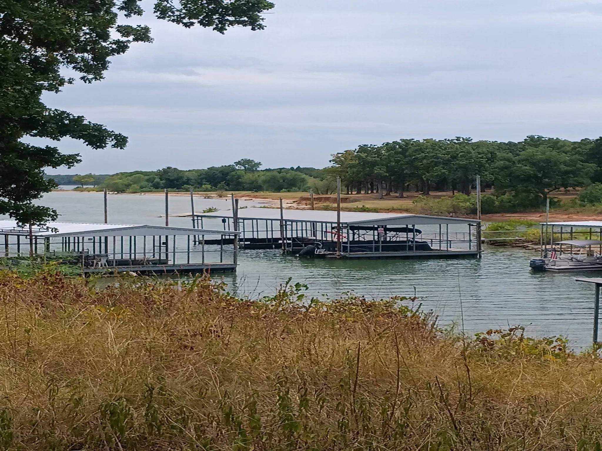 Single Family Residence For Sale in Grayson County , 227 Shoreline Road, Pottsboro, Texas 75076, 3 Bedroom, 2 Bathroom, Garage spaces, 1,726 Sqft, built in 2020, mls#21340758, Real Estate Agent in Pottsboro, Homes For Sale in Grayson county, Homes For Sale in Pottsboro, Realtor in Pottsboro Texas, Real Estate Brokerage Independent Realty Texas, Luminita Cordes Realtor