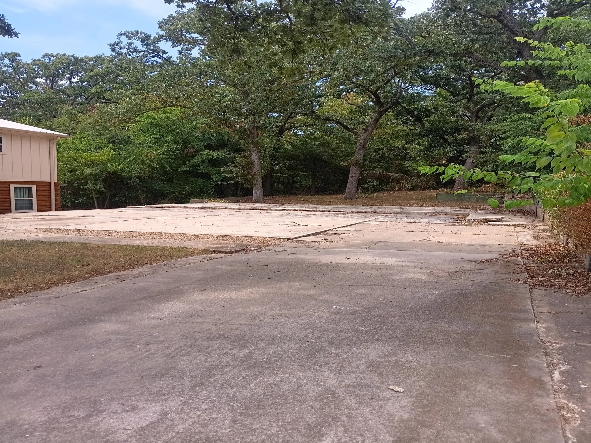 Single Family Residence For Sale in Grayson County , 227 Shoreline Road, Pottsboro, Texas 75076, 3 Bedroom, 2 Bathroom, Garage spaces, 1,726 Sqft, built in 2020, mls#21340758, Real Estate Agent in Pottsboro, Homes For Sale in Grayson county, Homes For Sale in Pottsboro, Realtor in Pottsboro Texas, Real Estate Brokerage Independent Realty Texas, Luminita Cordes Realtor