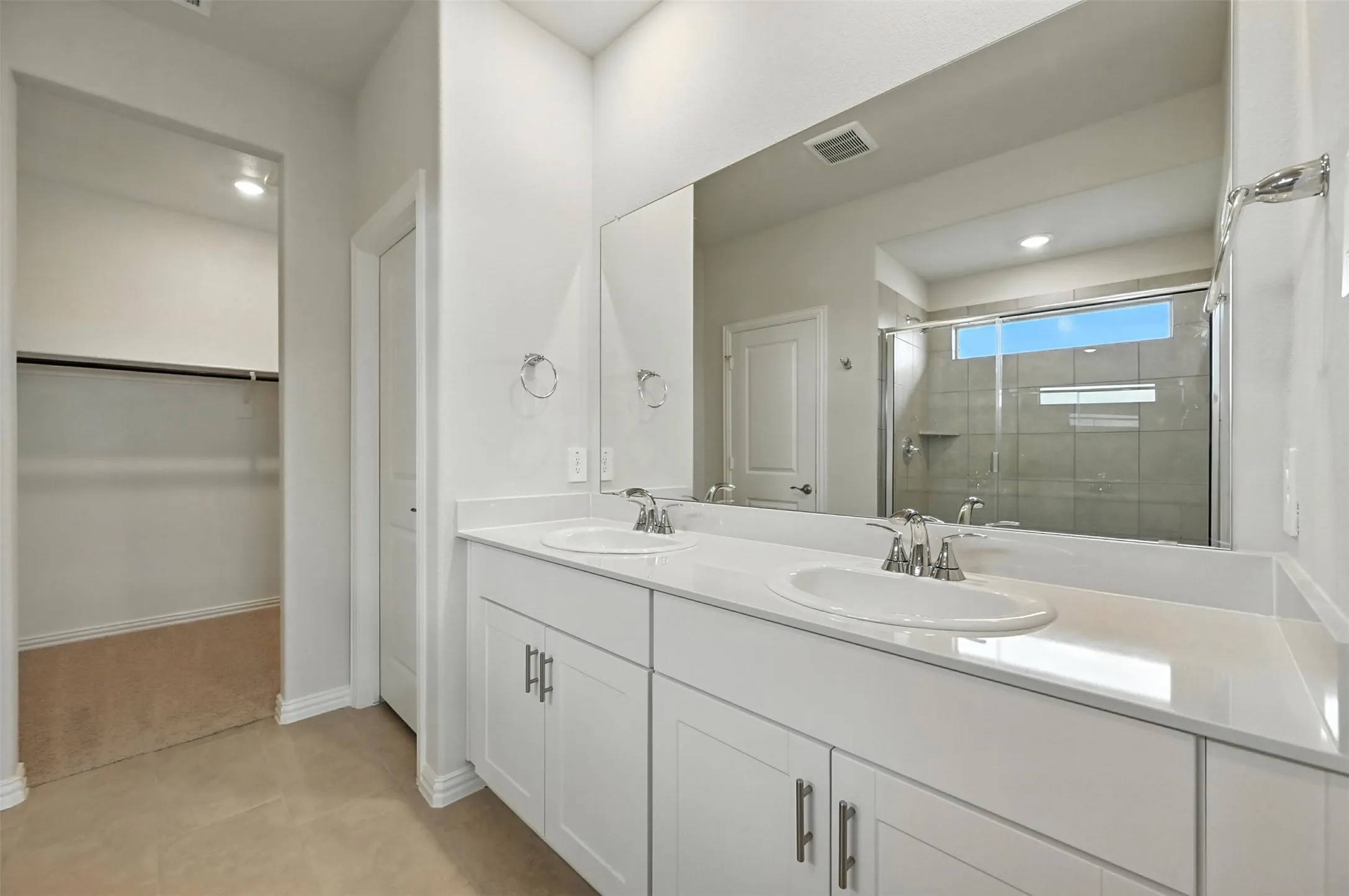 Single Family Residence For Rent in Tarrant County , 6629 Coyote Valley Trail, Fort Worth, Texas 76036, 3 Bedroom, 2 Bathroom, 2 Garage spaces, 1,659 Sqft, built in 2025, mls#21340934, Real Estate Agent in Fort Worth, Homes For Rent in Tarrant county, Homes For Rent in Fort Worth, Realtor in Fort Worth Texas, Real Estate Brokerage Independent Realty Texas, Luminita Cordes Realtor