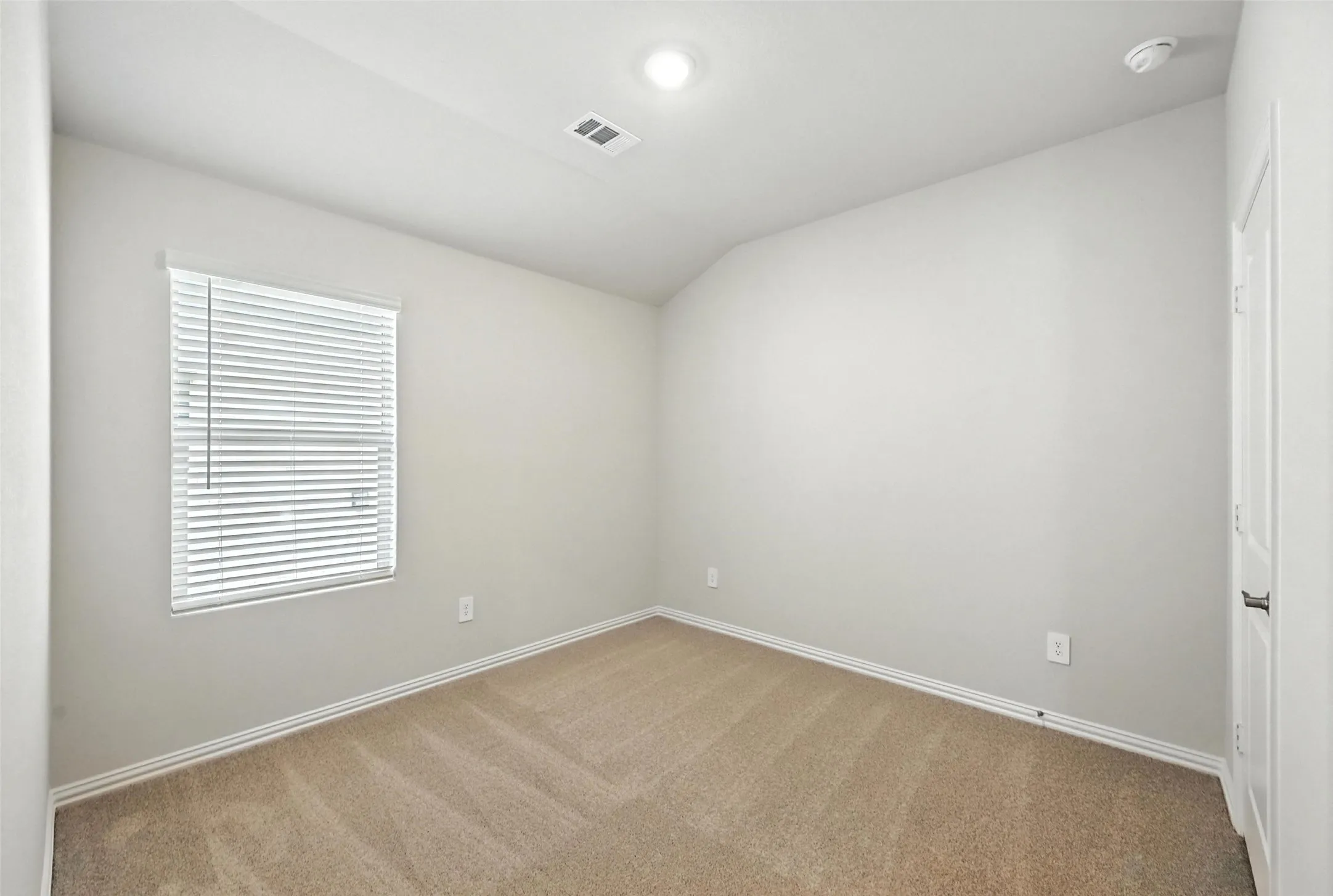 Single Family Residence For Rent in Tarrant County , 6629 Coyote Valley Trail, Fort Worth, Texas 76036, 3 Bedroom, 2 Bathroom, 2 Garage spaces, 1,659 Sqft, built in 2025, mls#21340934, Real Estate Agent in Fort Worth, Homes For Rent in Tarrant county, Homes For Rent in Fort Worth, Realtor in Fort Worth Texas, Real Estate Brokerage Independent Realty Texas, Luminita Cordes Realtor