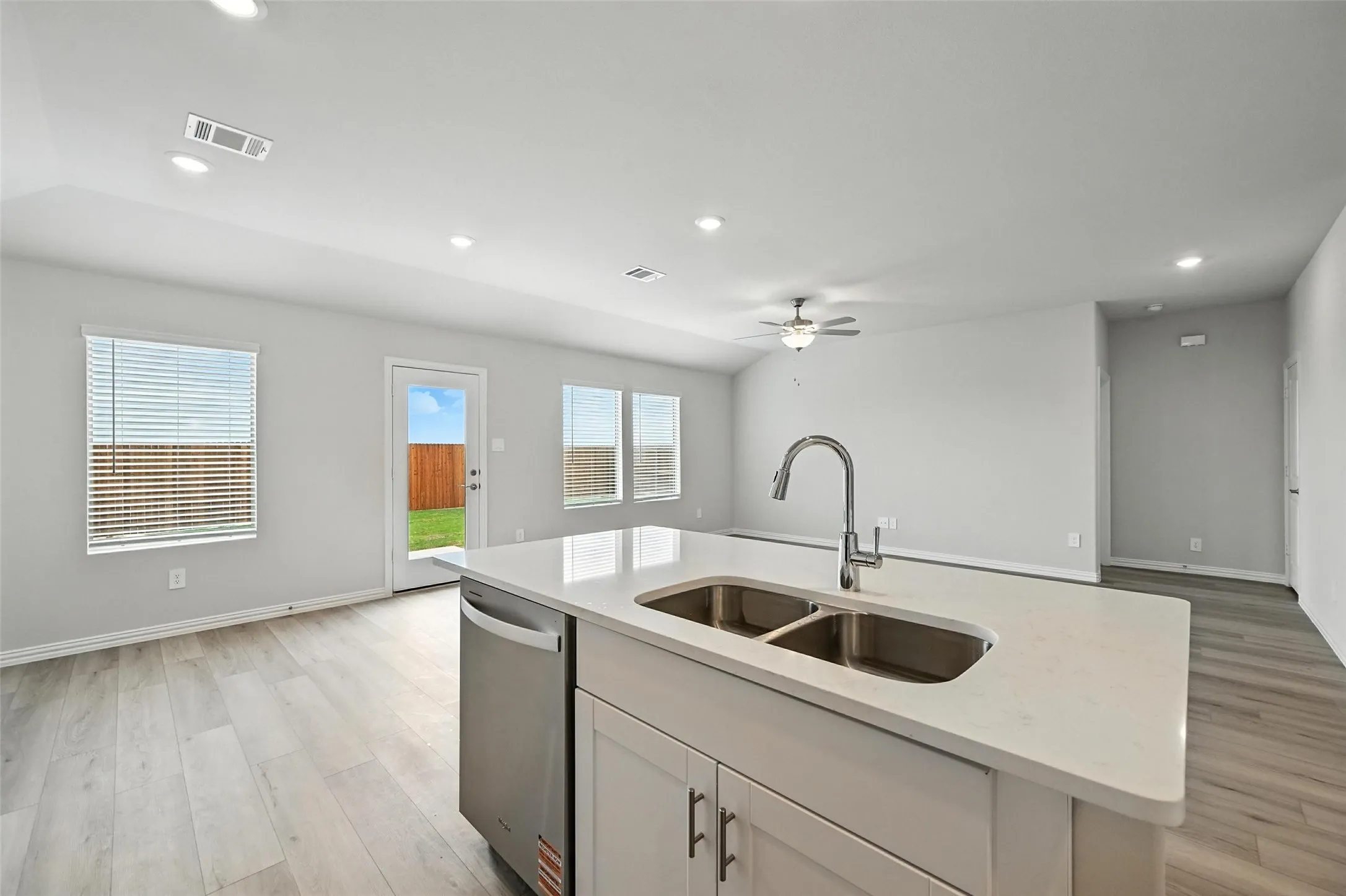 Single Family Residence For Rent in Tarrant County , 6629 Coyote Valley Trail, Fort Worth, Texas 76036, 3 Bedroom, 2 Bathroom, 2 Garage spaces, 1,659 Sqft, built in 2025, mls#21340934, Real Estate Agent in Fort Worth, Homes For Rent in Tarrant county, Homes For Rent in Fort Worth, Realtor in Fort Worth Texas, Real Estate Brokerage Independent Realty Texas, Luminita Cordes Realtor
