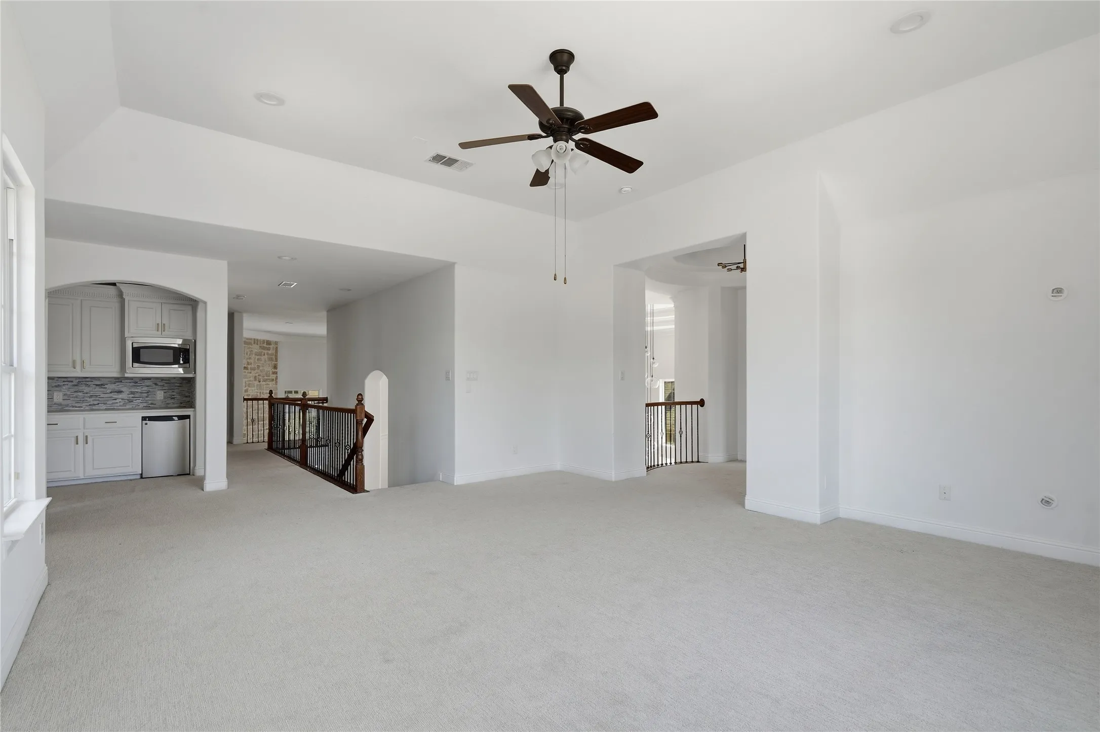 Single Family Residence For Sale in Denton County , 3313 Lochside, The Colony, Texas 75056, 5 Bedroom, 6 Bathroom, 3 Garage spaces, 5,142 Sqft, built in 2008, mls#21330746, Real Estate Agent in The Colony, Homes For Sale in Denton county, Homes For Sale in The Colony, Realtor in The Colony Texas, Real Estate Brokerage Independent Realty Texas, Luminita Cordes Realtor