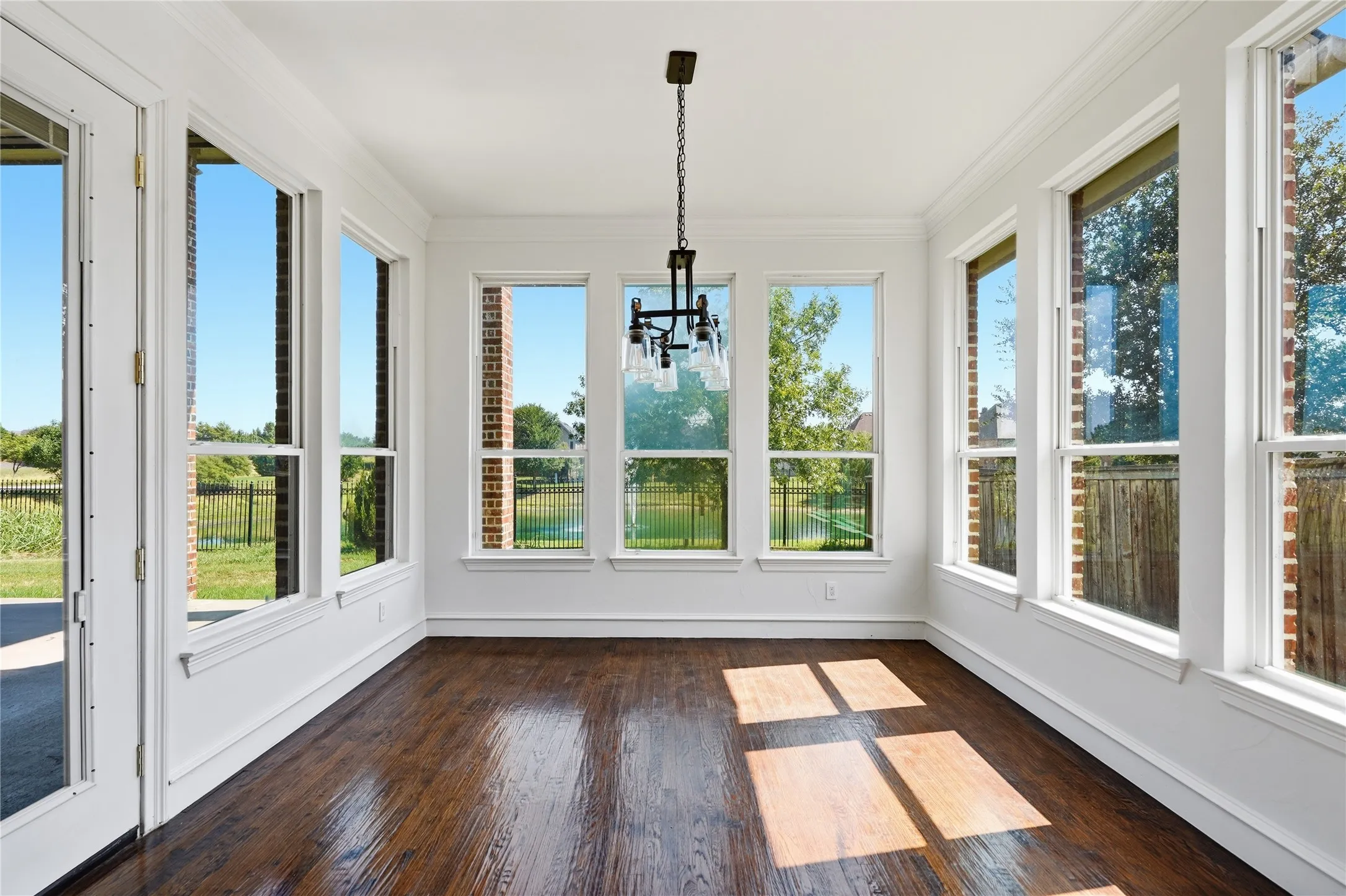 Single Family Residence For Sale in Denton County , 3313 Lochside, The Colony, Texas 75056, 5 Bedroom, 6 Bathroom, 3 Garage spaces, 5,142 Sqft, built in 2008, mls#21330746, Real Estate Agent in The Colony, Homes For Sale in Denton county, Homes For Sale in The Colony, Realtor in The Colony Texas, Real Estate Brokerage Independent Realty Texas, Luminita Cordes Realtor