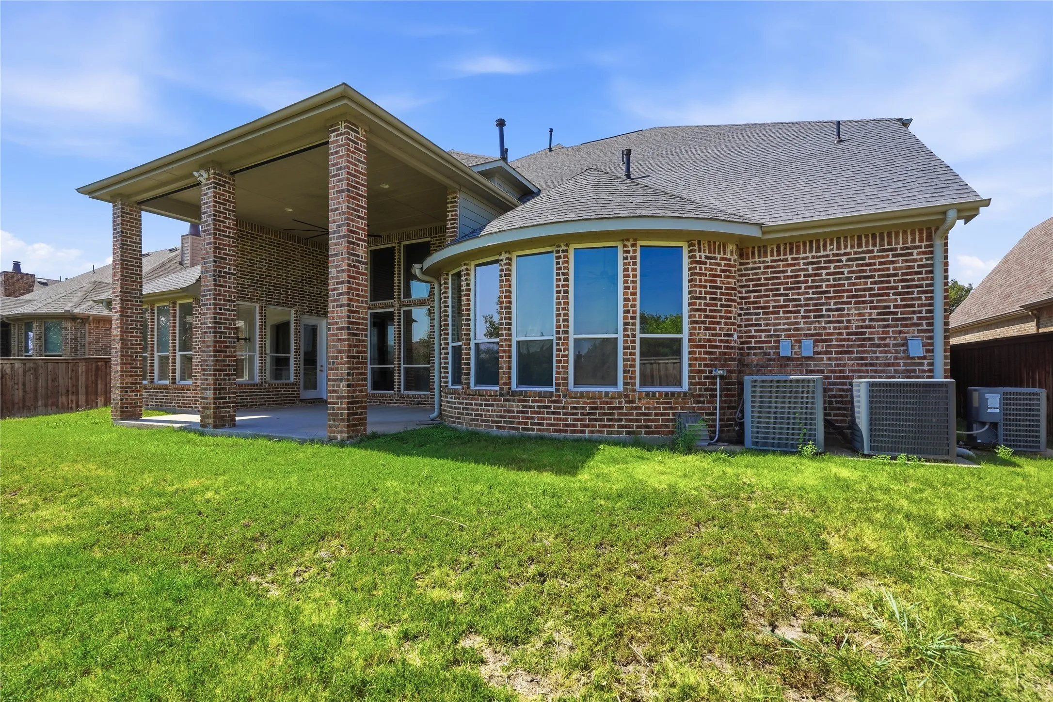 Single Family Residence For Sale in Denton County , 3313 Lochside, The Colony, Texas 75056, 5 Bedroom, 6 Bathroom, 3 Garage spaces, 5,142 Sqft, built in 2008, mls#21330746, Real Estate Agent in The Colony, Homes For Sale in Denton county, Homes For Sale in The Colony, Realtor in The Colony Texas, Real Estate Brokerage Independent Realty Texas, Luminita Cordes Realtor