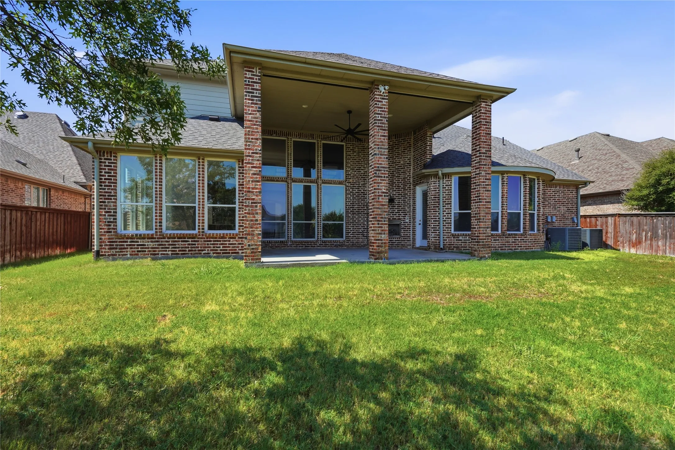 Single Family Residence For Sale in Denton County , 3313 Lochside, The Colony, Texas 75056, 5 Bedroom, 6 Bathroom, 3 Garage spaces, 5,142 Sqft, built in 2008, mls#21330746, Real Estate Agent in The Colony, Homes For Sale in Denton county, Homes For Sale in The Colony, Realtor in The Colony Texas, Real Estate Brokerage Independent Realty Texas, Luminita Cordes Realtor
