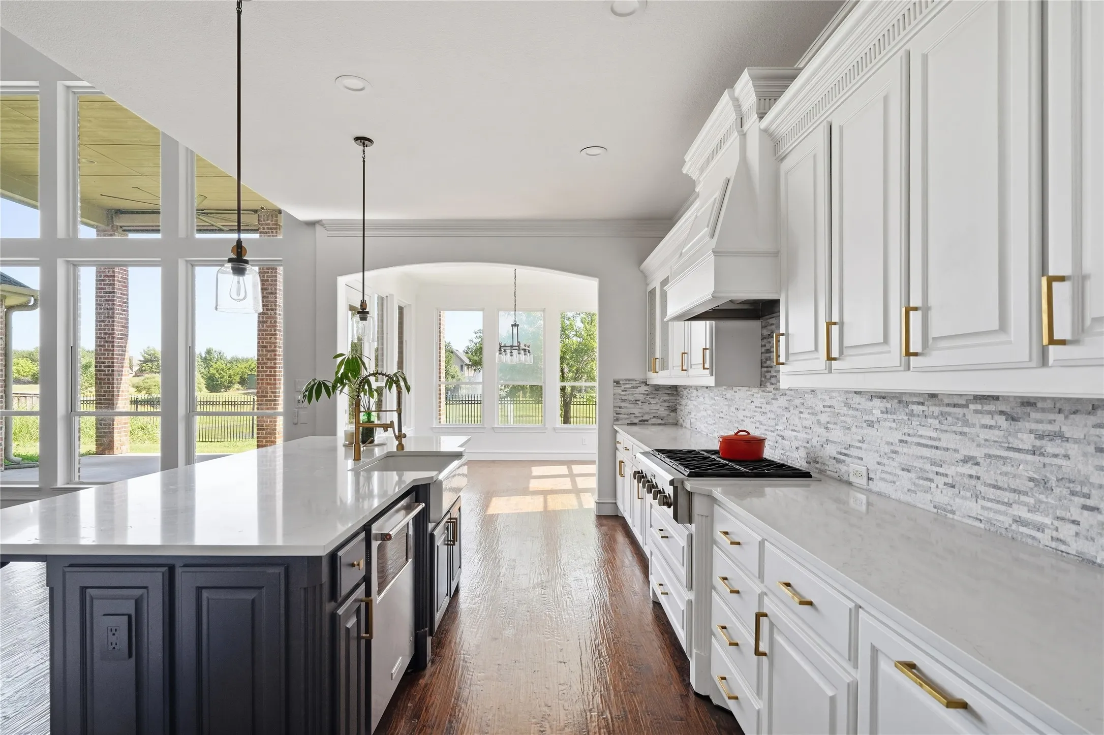Single Family Residence For Sale in Denton County , 3313 Lochside, The Colony, Texas 75056, 5 Bedroom, 6 Bathroom, 3 Garage spaces, 5,142 Sqft, built in 2008, mls#21330746, Real Estate Agent in The Colony, Homes For Sale in Denton county, Homes For Sale in The Colony, Realtor in The Colony Texas, Real Estate Brokerage Independent Realty Texas, Luminita Cordes Realtor