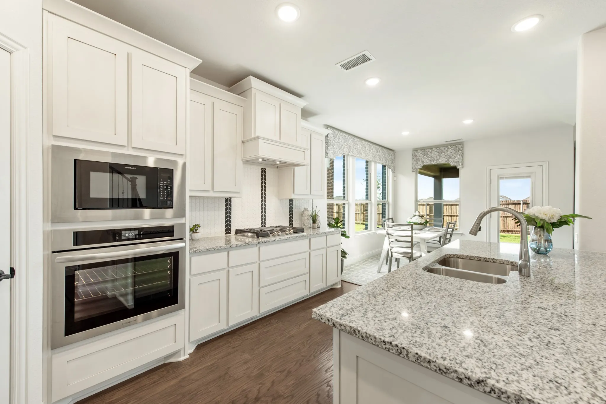 Single Family Residence For Sale in Collin County , 809 Twin Pine Court, Anna, Texas 75409, 4 Bedroom, 4 Bathroom, 3 Garage spaces, 3,436 Sqft, built in 2023, mls#21337634, Real Estate Agent in Anna, Homes For Sale in Collin county, Homes For Sale in Anna, Realtor in Anna Texas, Real Estate Brokerage Independent Realty Texas, Luminita Cordes Realtor
