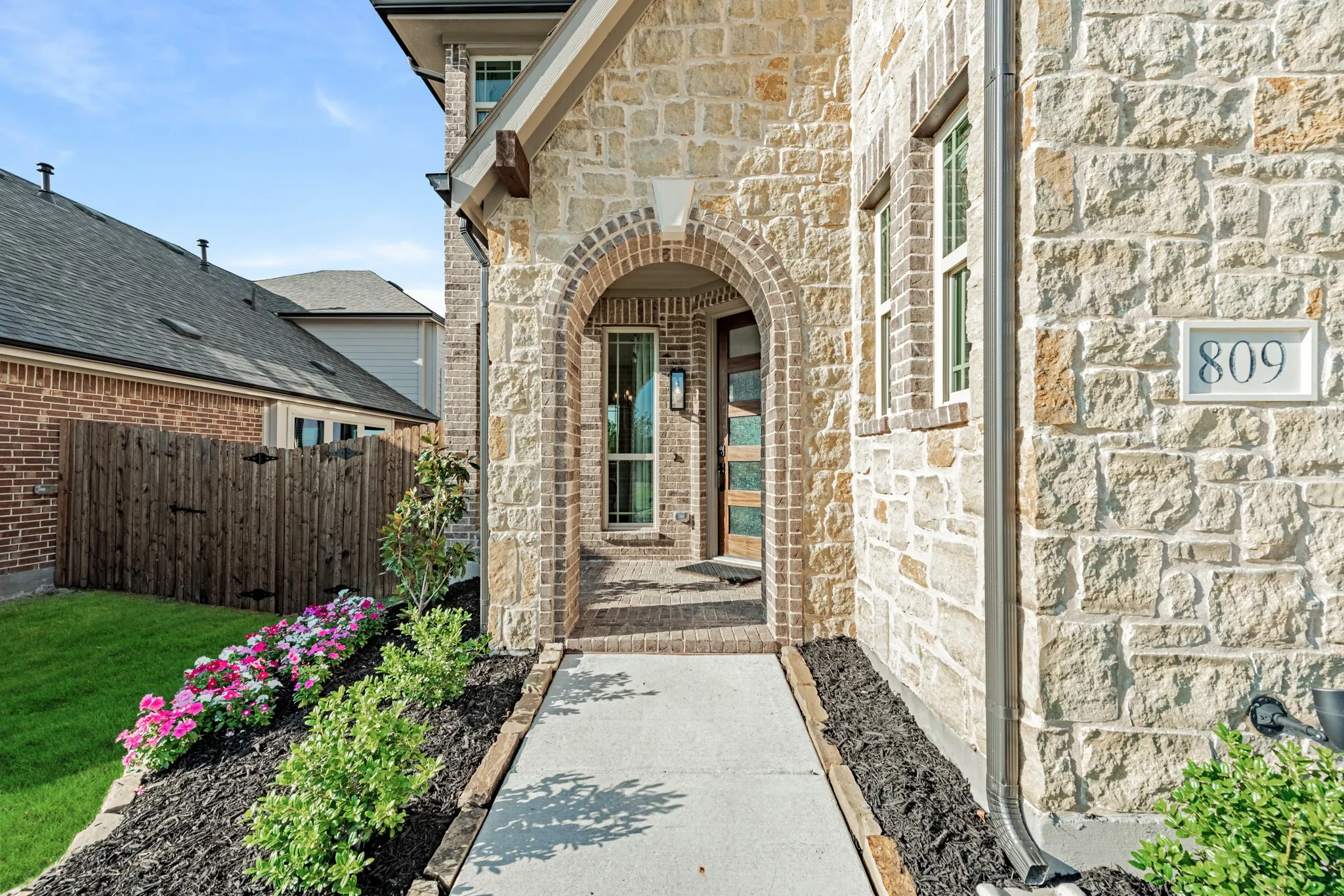 Single Family Residence For Sale in Collin County , 809 Twin Pine Court, Anna, Texas 75409, 4 Bedroom, 4 Bathroom, 3 Garage spaces, 3,436 Sqft, built in 2023, mls#21337634, Real Estate Agent in Anna, Homes For Sale in Collin county, Homes For Sale in Anna, Realtor in Anna Texas, Real Estate Brokerage Independent Realty Texas, Luminita Cordes Realtor