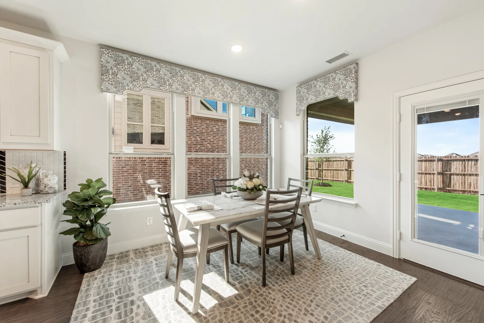 Single Family Residence For Sale in Collin County , 809 Twin Pine Court, Anna, Texas 75409, 4 Bedroom, 4 Bathroom, 3 Garage spaces, 3,436 Sqft, built in 2023, mls#21337634, Real Estate Agent in Anna, Homes For Sale in Collin county, Homes For Sale in Anna, Realtor in Anna Texas, Real Estate Brokerage Independent Realty Texas, Luminita Cordes Realtor