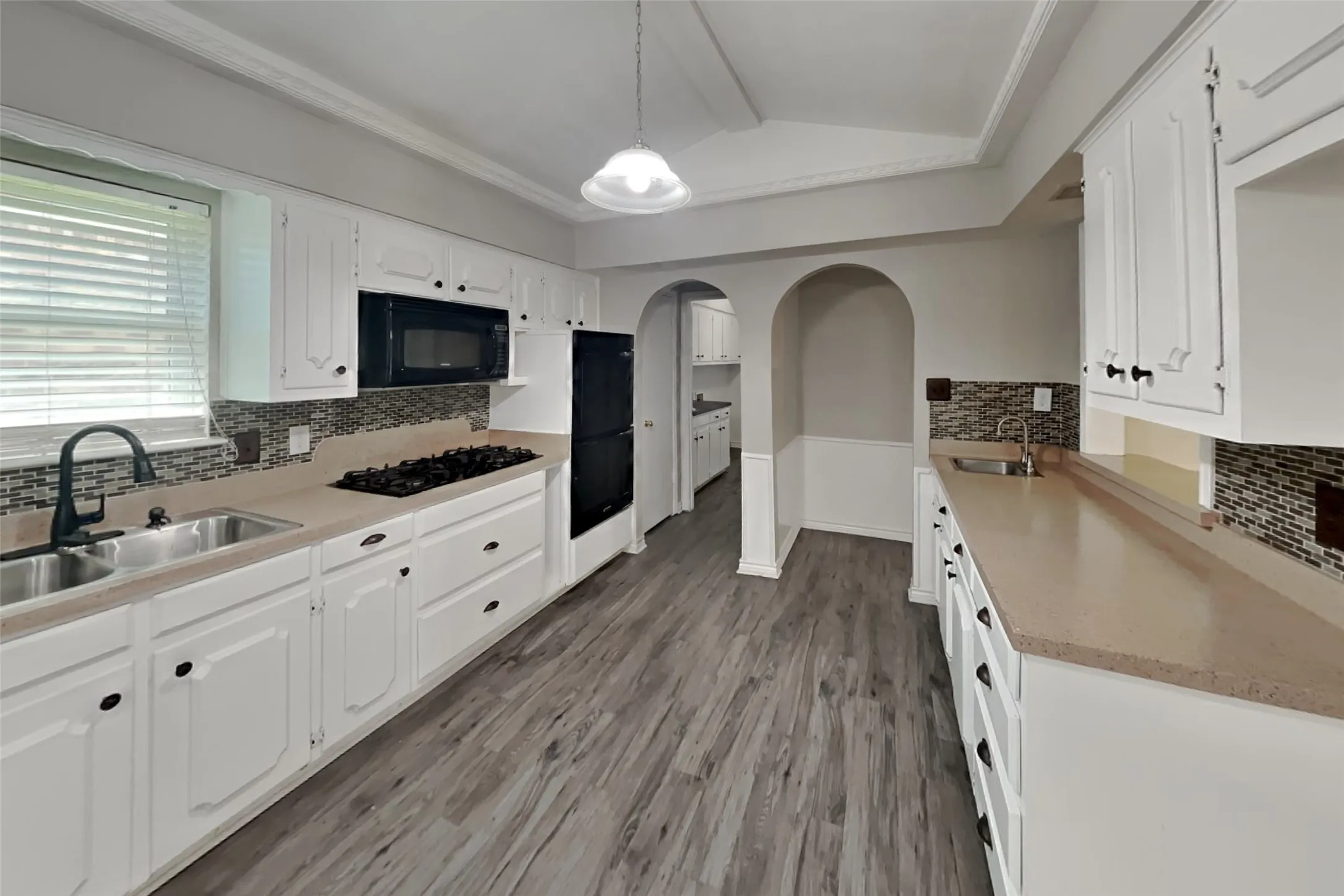 Single Family Residence For Rent in Denton County , 1944 Chesham Drive, Carrollton, Texas 75007, 3 Bedroom, 3 Bathroom, 2 Garage spaces, 2,141 Sqft, built in 1978, Price $2,540, mls#21340940, Real Estate Agent in Carrollton, Homes For Rent in Denton county, Homes For Rent in Carrollton, Realtor in Carrollton Texas, Real Estate Brokerage Independent Realty Texas, Luminita Cordes Realtor