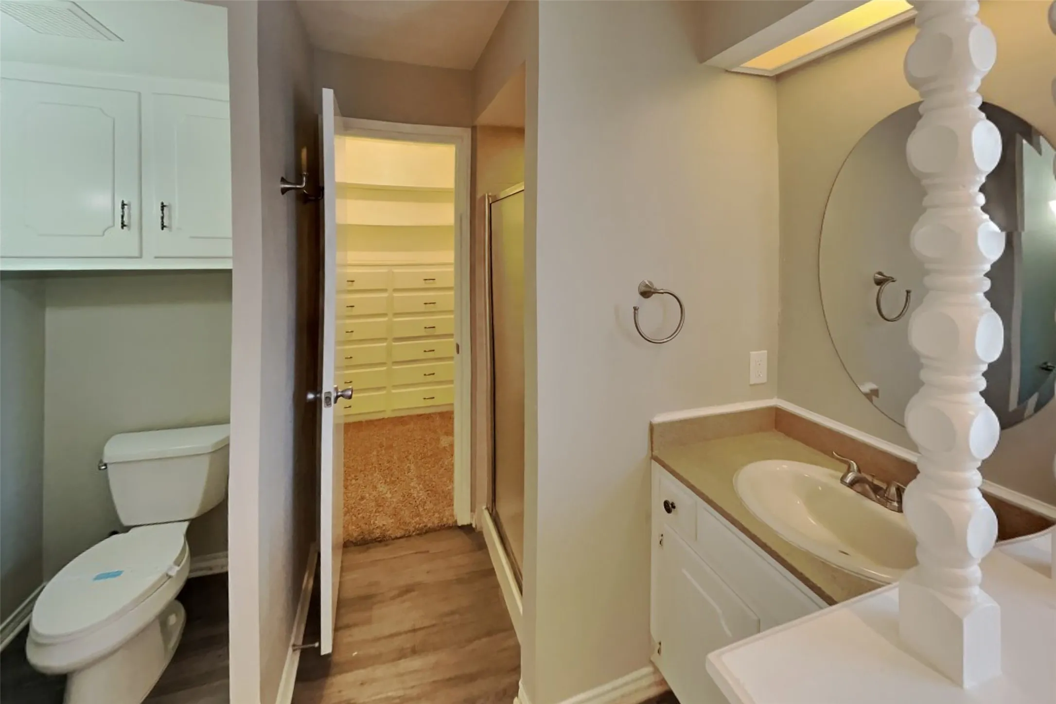 Single Family Residence For Rent in Denton County , 1944 Chesham Drive, Carrollton, Texas 75007, 3 Bedroom, 3 Bathroom, 2 Garage spaces, 2,141 Sqft, built in 1978, Price $2,540, mls#21340940, Real Estate Agent in Carrollton, Homes For Rent in Denton county, Homes For Rent in Carrollton, Realtor in Carrollton Texas, Real Estate Brokerage Independent Realty Texas, Luminita Cordes Realtor