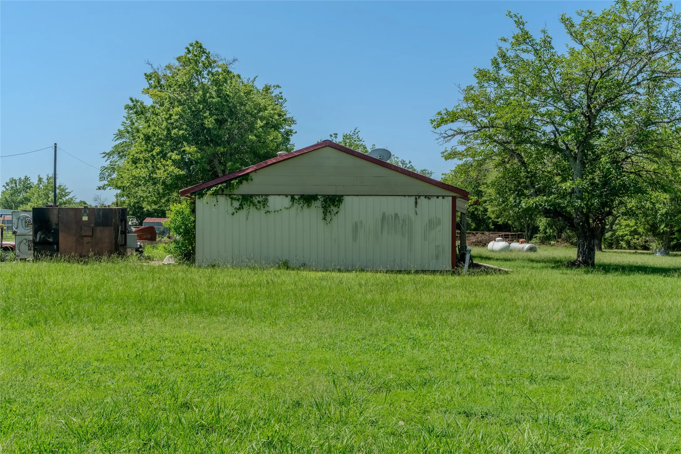 Single Family Residence For Sale in Hunt County , 1611 County Road 4104, Greenville, Texas 75401, 0, 0, Garage spaces, 1,540 Sqft, built in 1959, Price $850,000, mls#21340948, Real Estate Agent in Greenville, Homes For Sale in Hunt county, Homes For Sale in Greenville, Realtor in Greenville Texas, Real Estate Brokerage Independent Realty Texas, Luminita Cordes Realtor