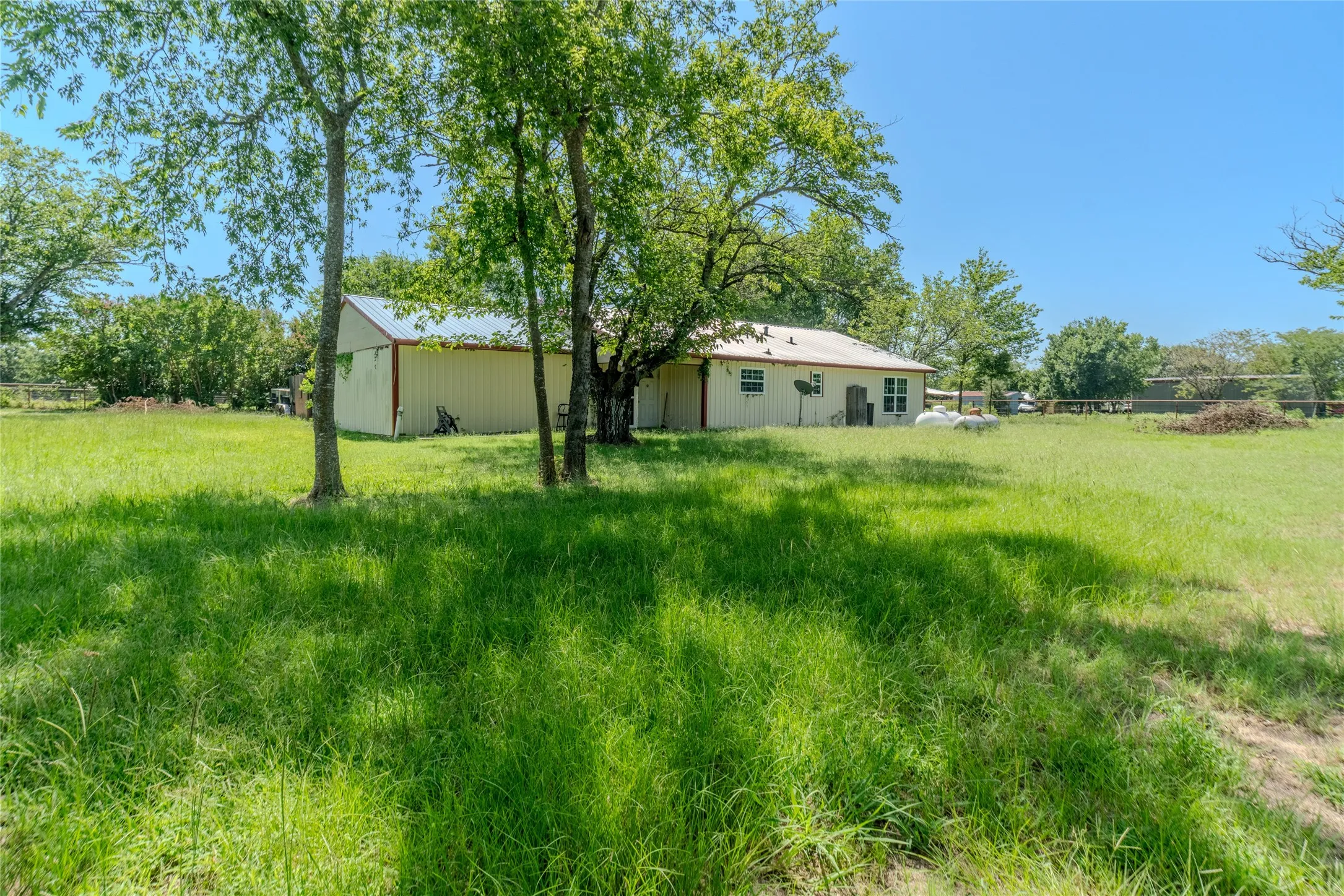 Single Family Residence For Sale in Hunt County , 1611 County Road 4104, Greenville, Texas 75401, 0, 0, Garage spaces, 1,540 Sqft, built in 1959, Price $850,000, mls#21340948, Real Estate Agent in Greenville, Homes For Sale in Hunt county, Homes For Sale in Greenville, Realtor in Greenville Texas, Real Estate Brokerage Independent Realty Texas, Luminita Cordes Realtor