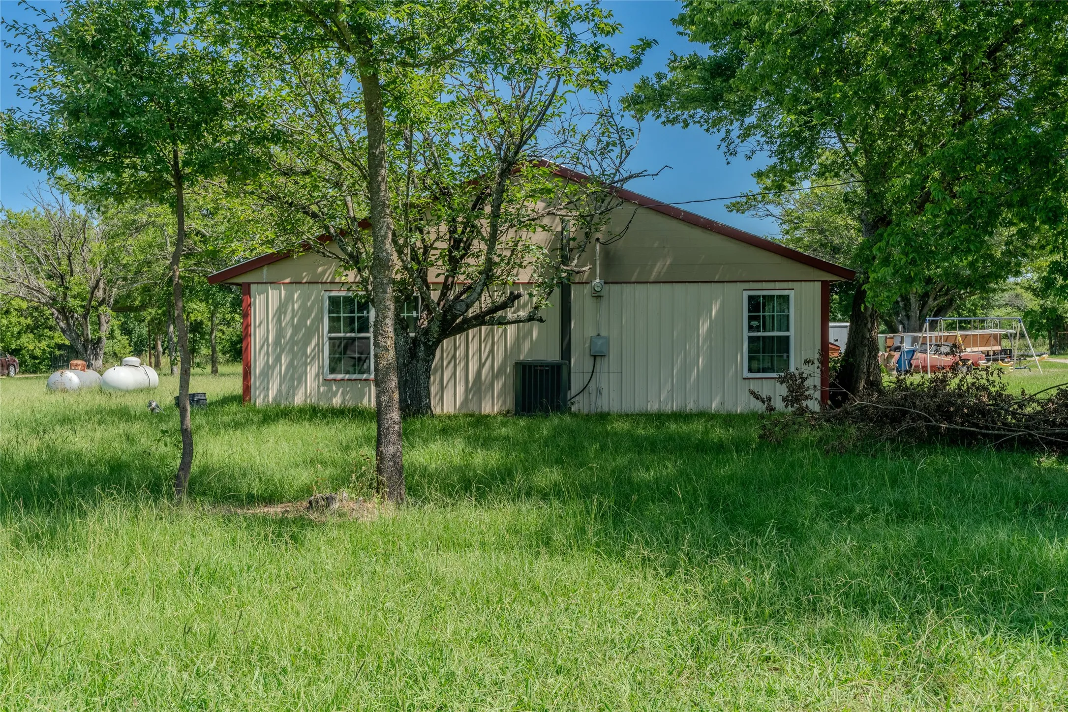 Single Family Residence For Sale in Hunt County , 1611 County Road 4104, Greenville, Texas 75401, 0, 0, Garage spaces, 1,540 Sqft, built in 1959, Price $850,000, mls#21340948, Real Estate Agent in Greenville, Homes For Sale in Hunt county, Homes For Sale in Greenville, Realtor in Greenville Texas, Real Estate Brokerage Independent Realty Texas, Luminita Cordes Realtor