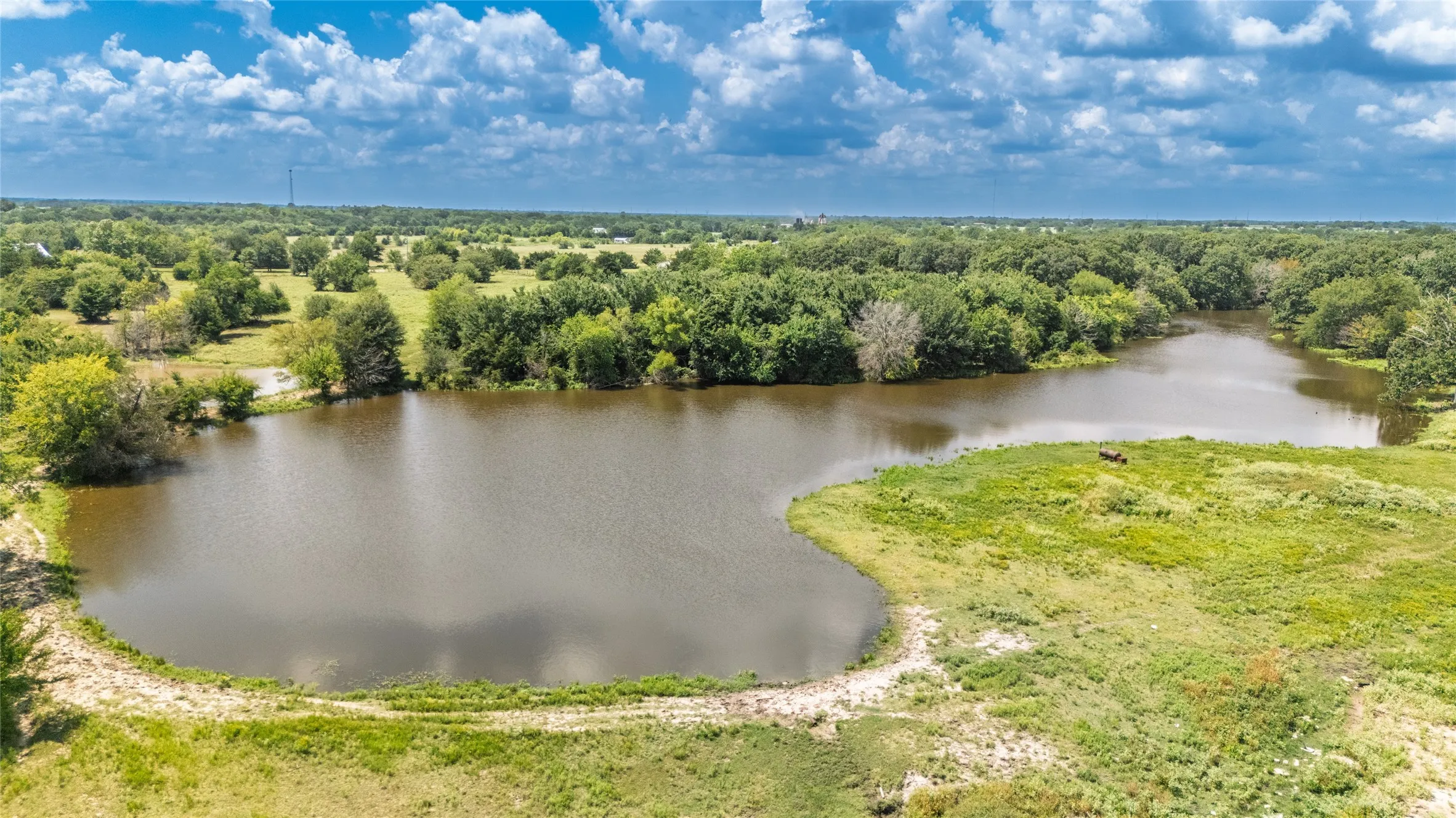 Single Family Residence For Sale in Hunt County , 1611 County Road 4104, Greenville, Texas 75401, 0, 0, Garage spaces, 1,540 Sqft, built in 1959, Price $850,000, mls#21340948, Real Estate Agent in Greenville, Homes For Sale in Hunt county, Homes For Sale in Greenville, Realtor in Greenville Texas, Real Estate Brokerage Independent Realty Texas, Luminita Cordes Realtor