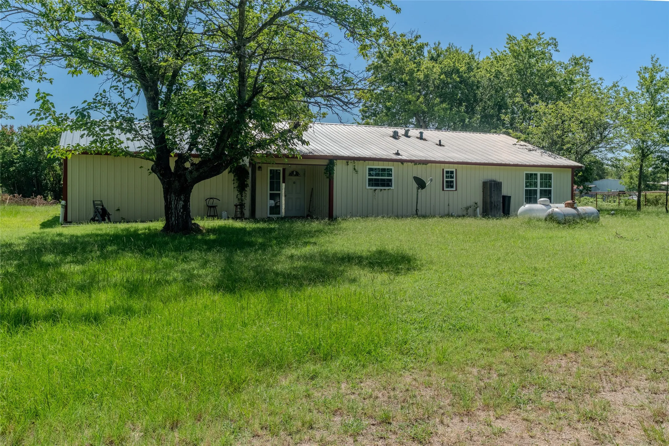 Single Family Residence For Sale in Hunt County , 1611 County Road 4104, Greenville, Texas 75401, 0, 0, Garage spaces, 1,540 Sqft, built in 1959, Price $850,000, mls#21340948, Real Estate Agent in Greenville, Homes For Sale in Hunt county, Homes For Sale in Greenville, Realtor in Greenville Texas, Real Estate Brokerage Independent Realty Texas, Luminita Cordes Realtor